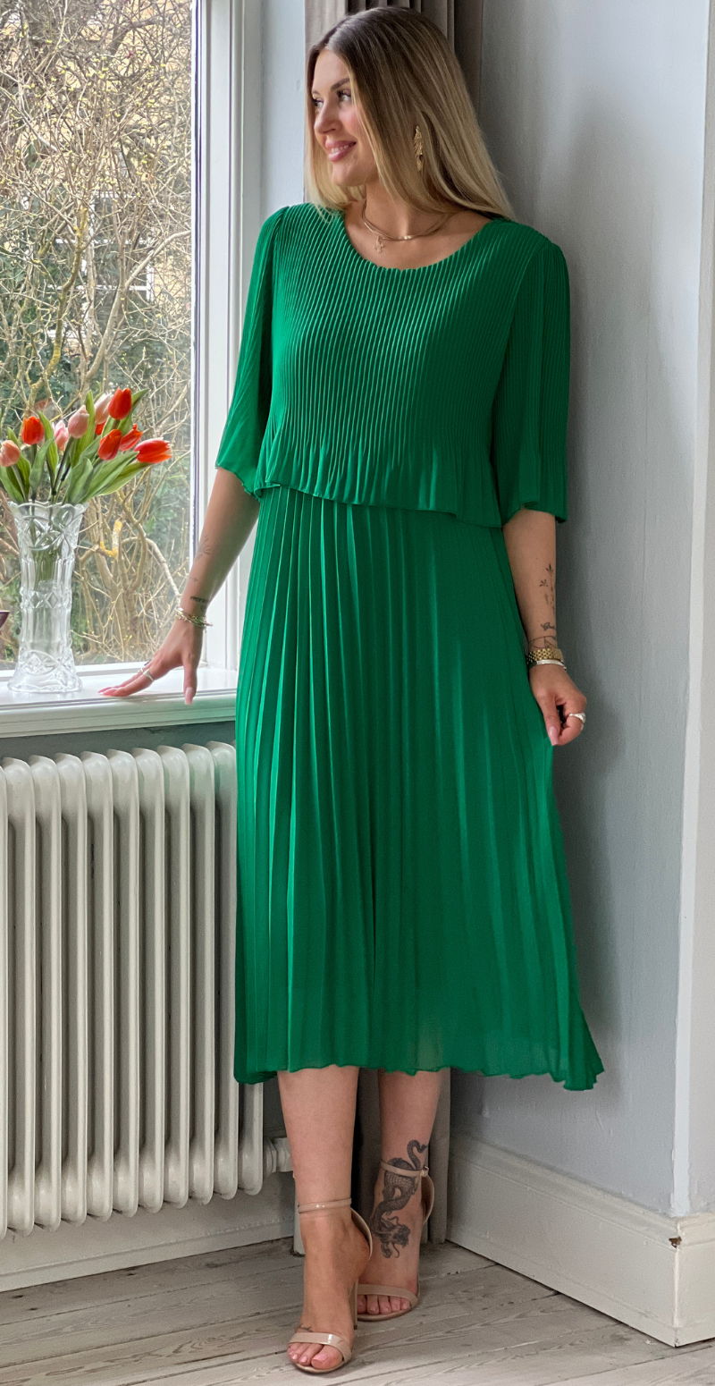 Forudbestil uge 15 Carmen plisseret kjole med elastik i taljen grøn LikeLondonf