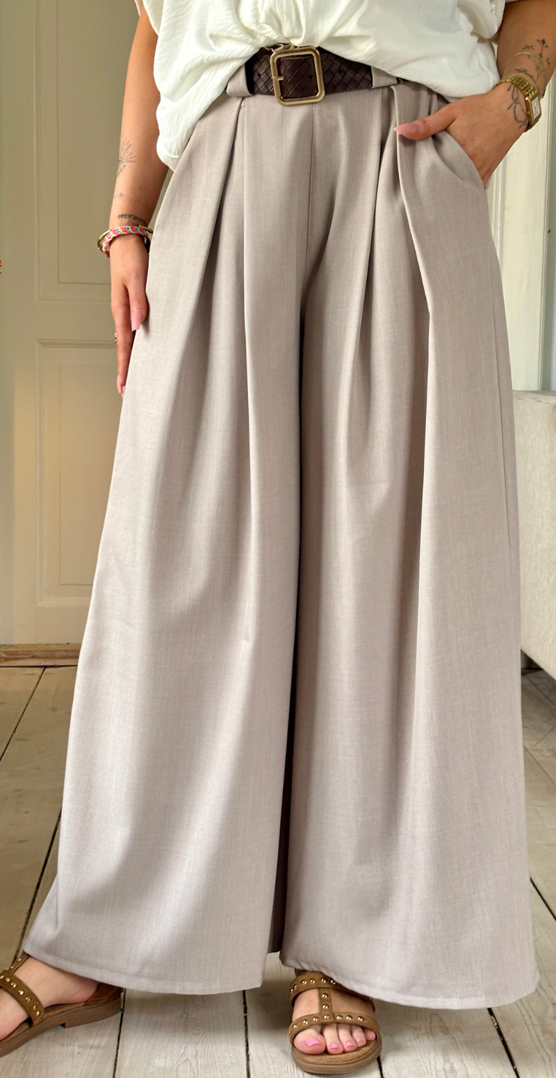 Romea bukser med vidde og bælte fango LikeLondon