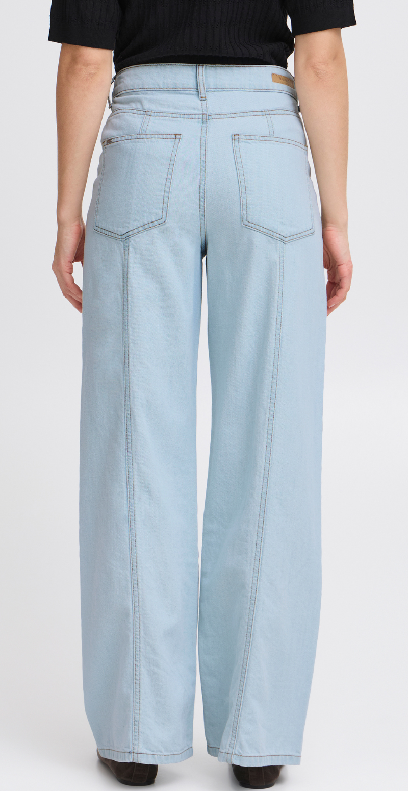 Lonia jeans med tydelige syninger light blue denim B.young