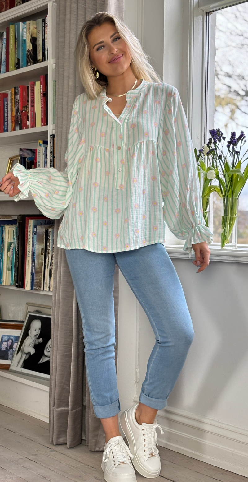 Winnie bluse med striber og blomster mint LikeLondon