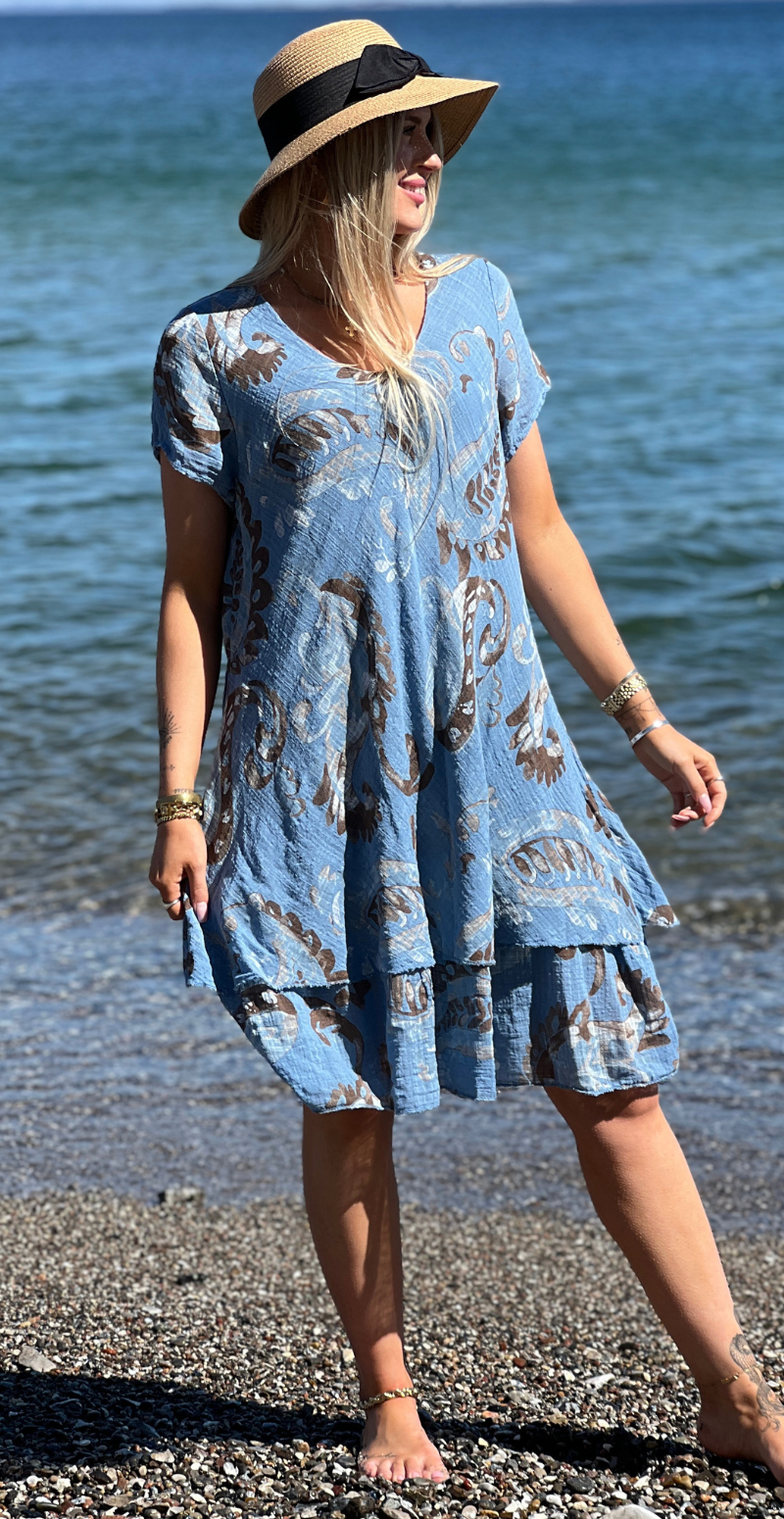 Simone kjole i 2 lag med paisley blå LikeLondon