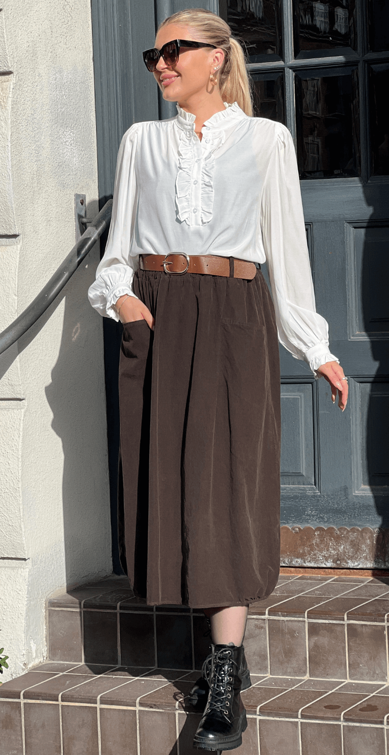 Allison fløjlsnederdel med lommer brun LikeLondon