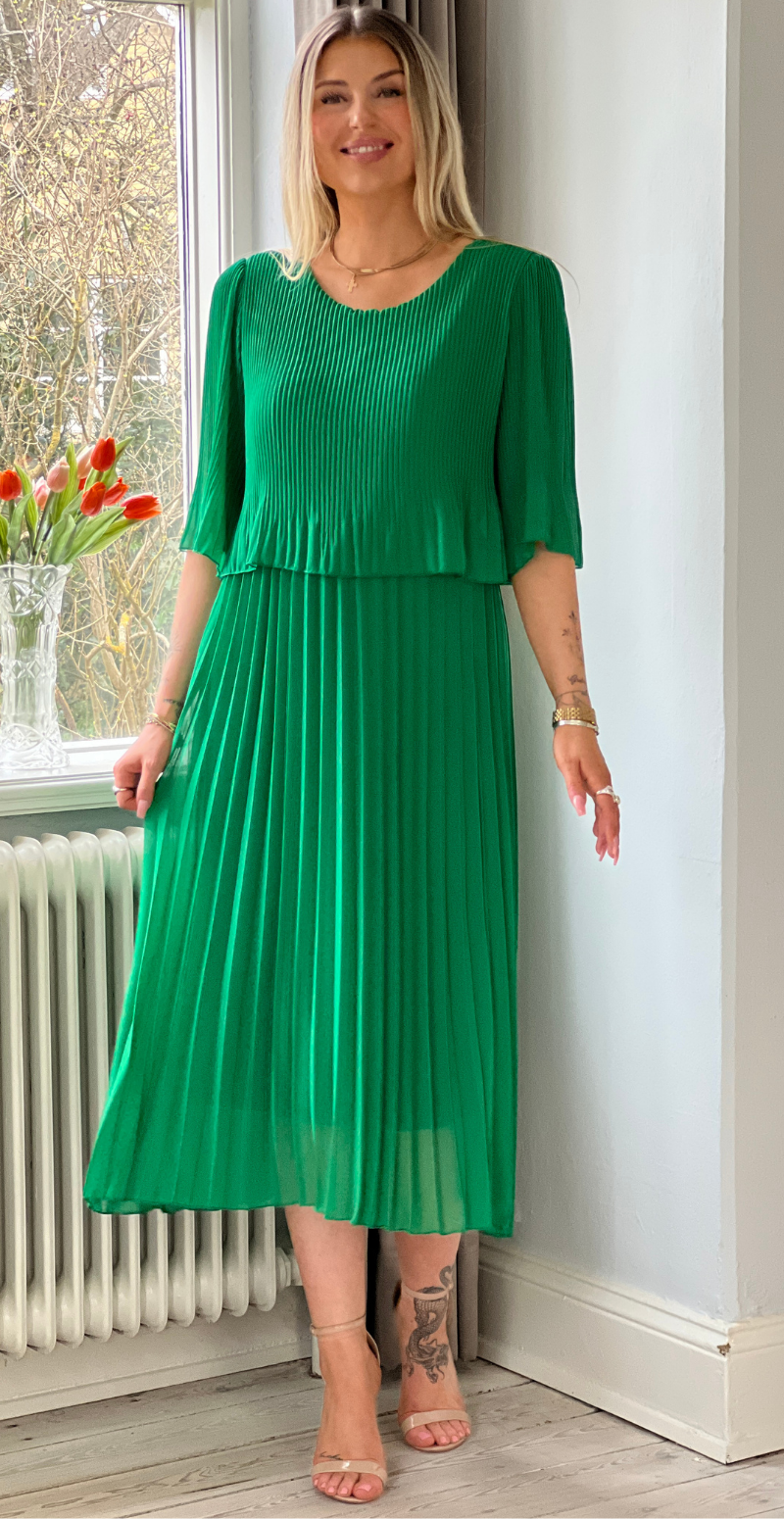 Forudbestil uge 15 Carmen plisseret kjole med elastik i taljen grøn LikeLondonf