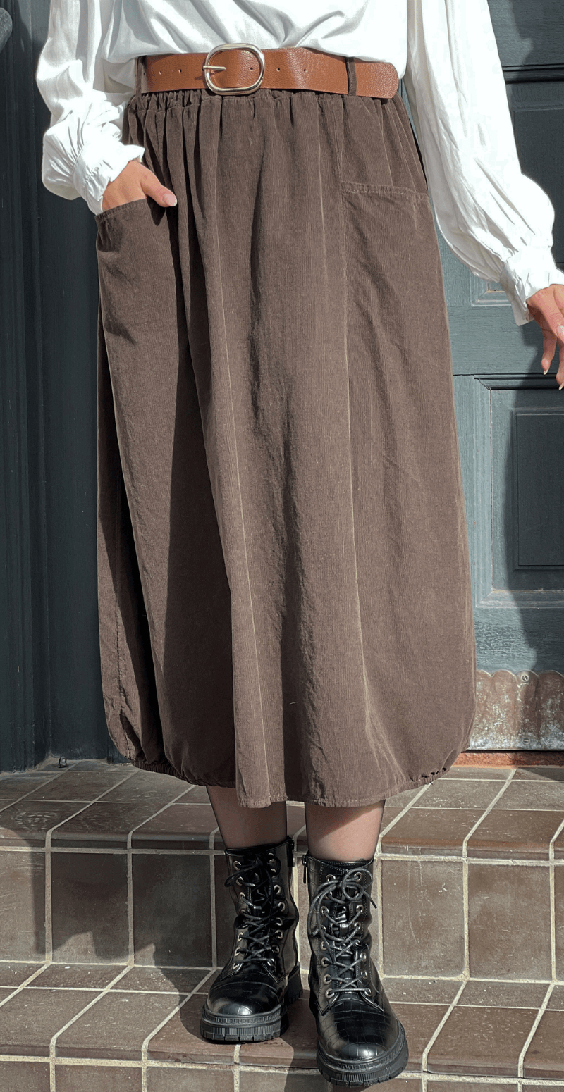 Allison fløjlsnederdel med lommer brun LikeLondon