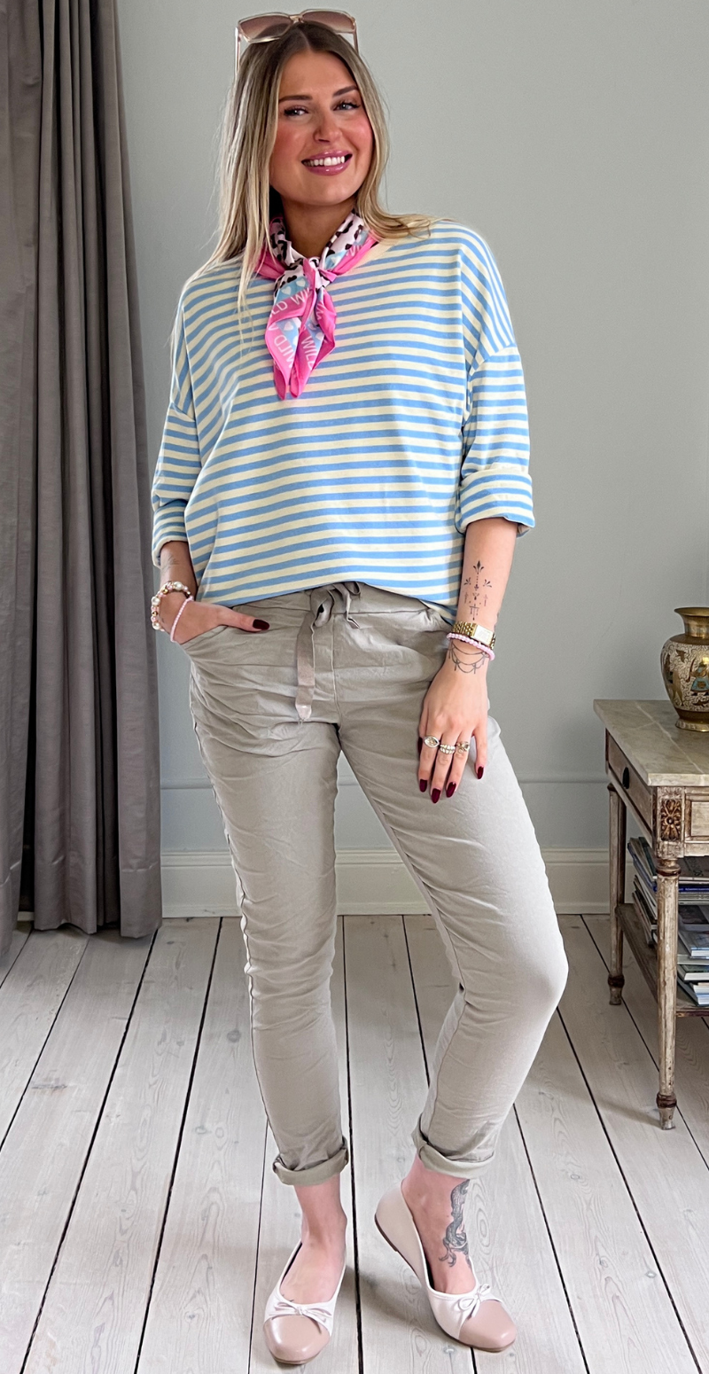 Zenia bluse i oversized pasform med striber blå/hvid LikeLondon