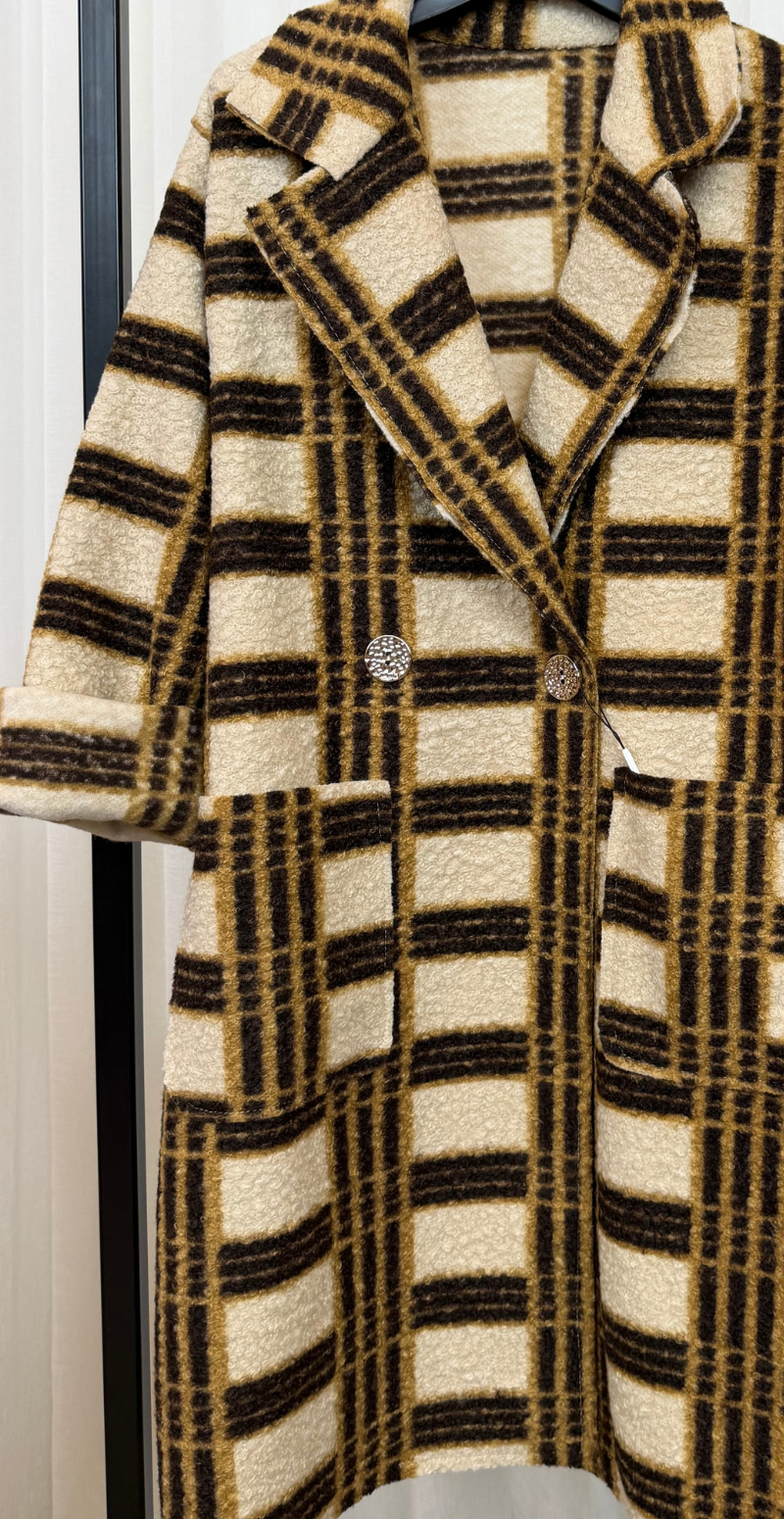 Edith ternet jakke med lommer og knapper beige LikeLondon