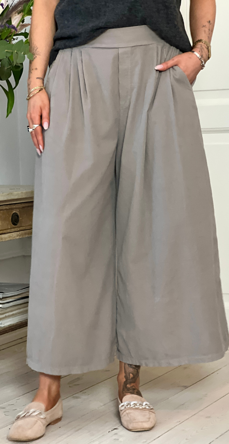 Marnie fløjlsbukser med vidde fango LikeLondon