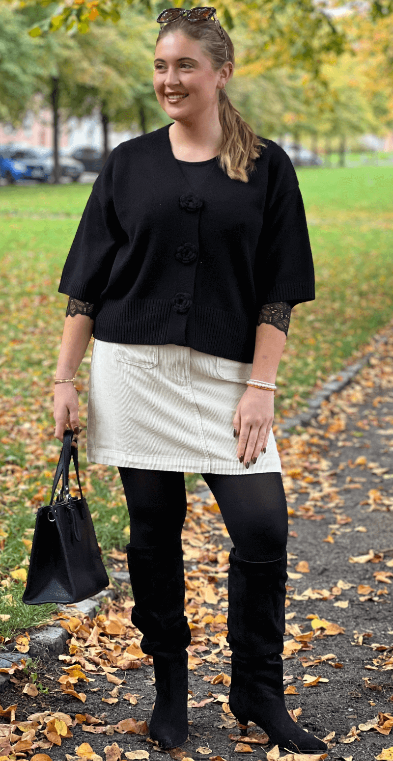 Alpi cardigan med hæklede knapper sort