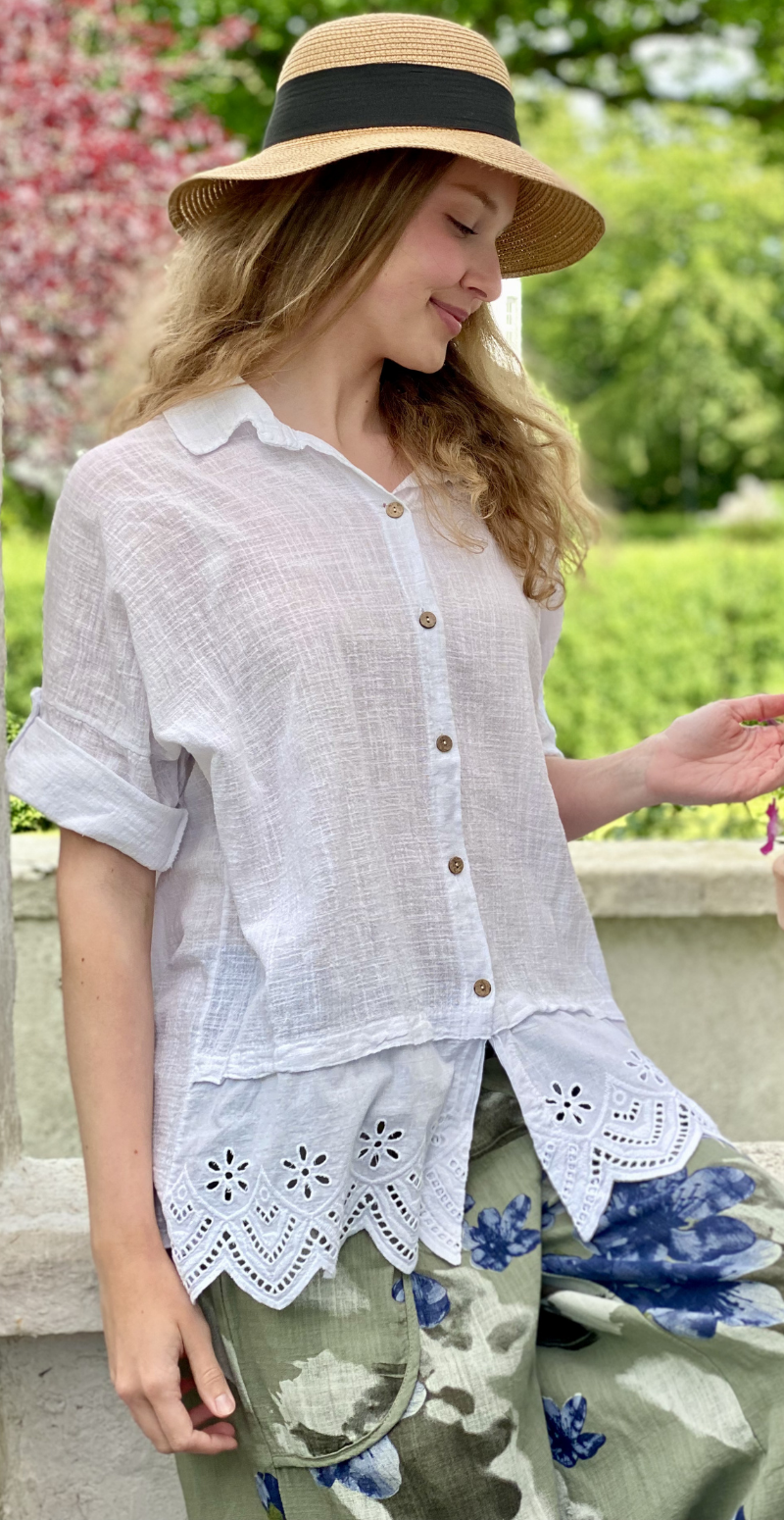 Oda skjortebluse med broderi anglaise hvid LikeLondon