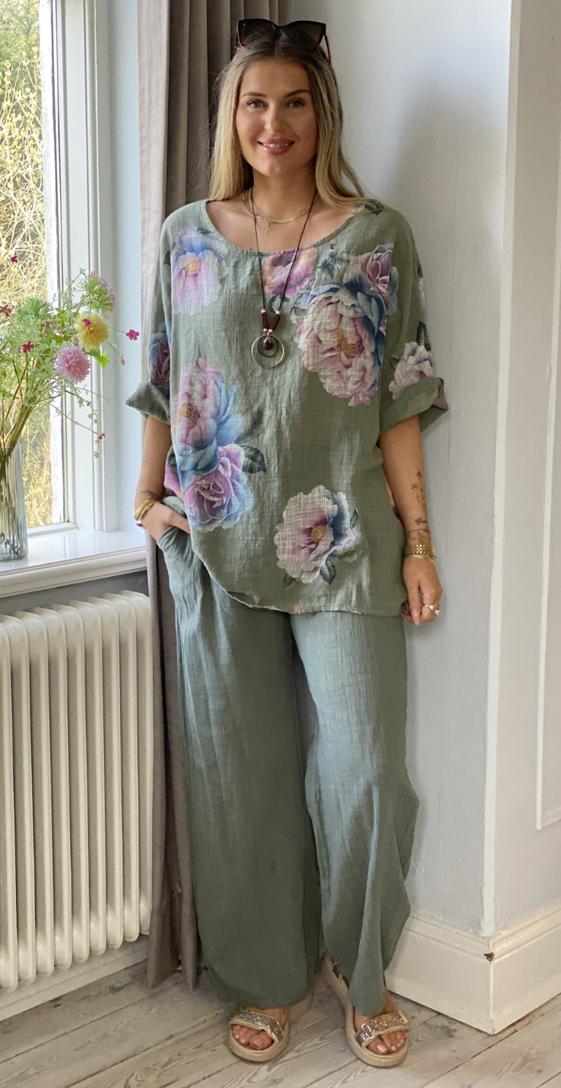 Elise ensfarvet buks khaki LikeLondon