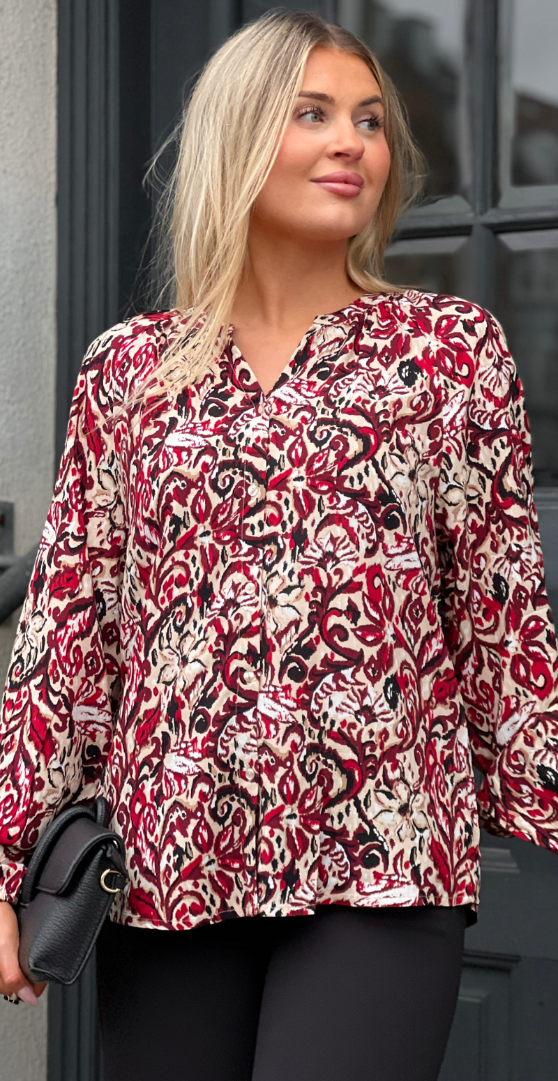 Vava gennemknappet bluse med mønster rød Soyaconcept