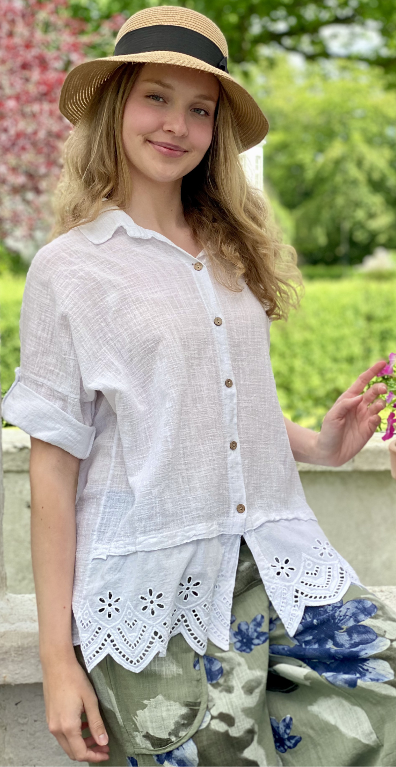 Oda skjortebluse med broderi anglaise hvid LikeLondon