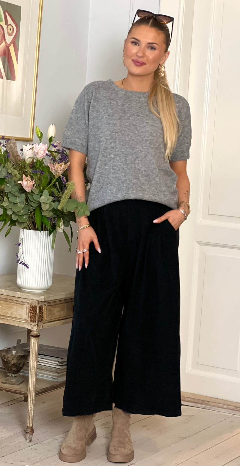 Marnie fløjlsbukser med vidde sort LikeLondon