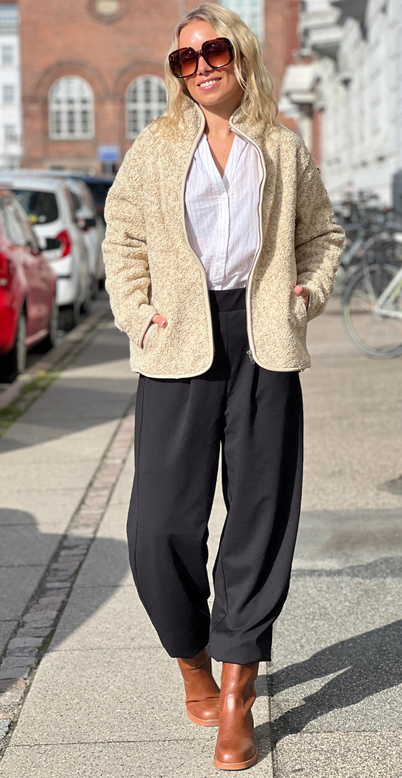 Bessie jakke i teddylook med foer beige Soya Concept