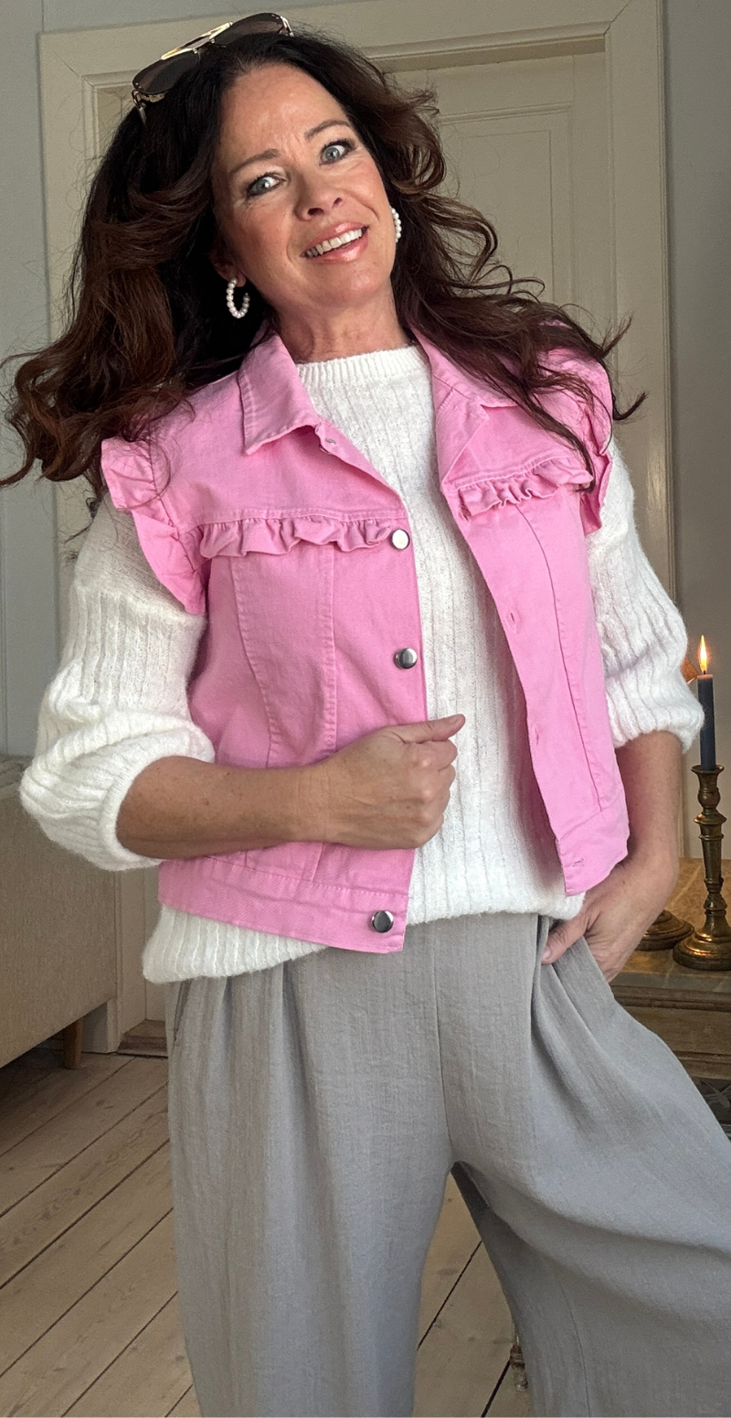 Elli vest med flæsedetaljer pink LikeLondon