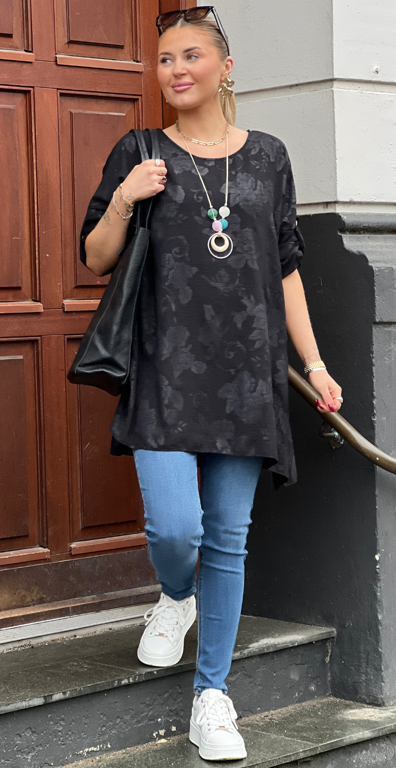 Amanda tunika med præget mønster og halskæde sort LikeLondon