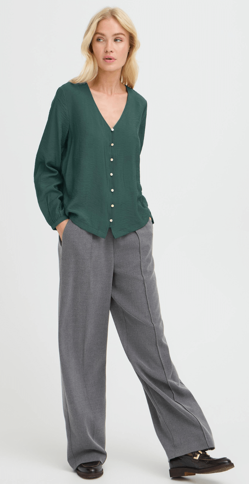 Fara bluse med guldknapper green gables