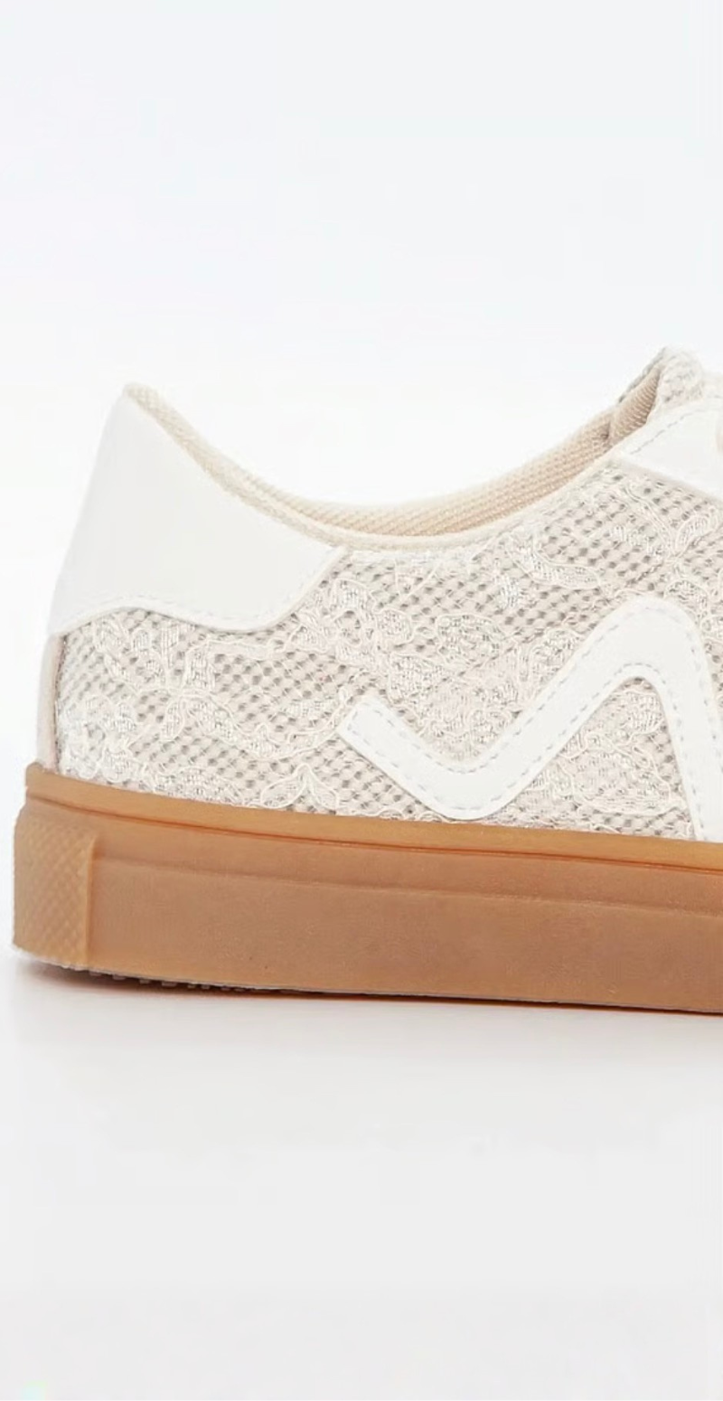 Sneaker i retrolook med snøre beige Duffy