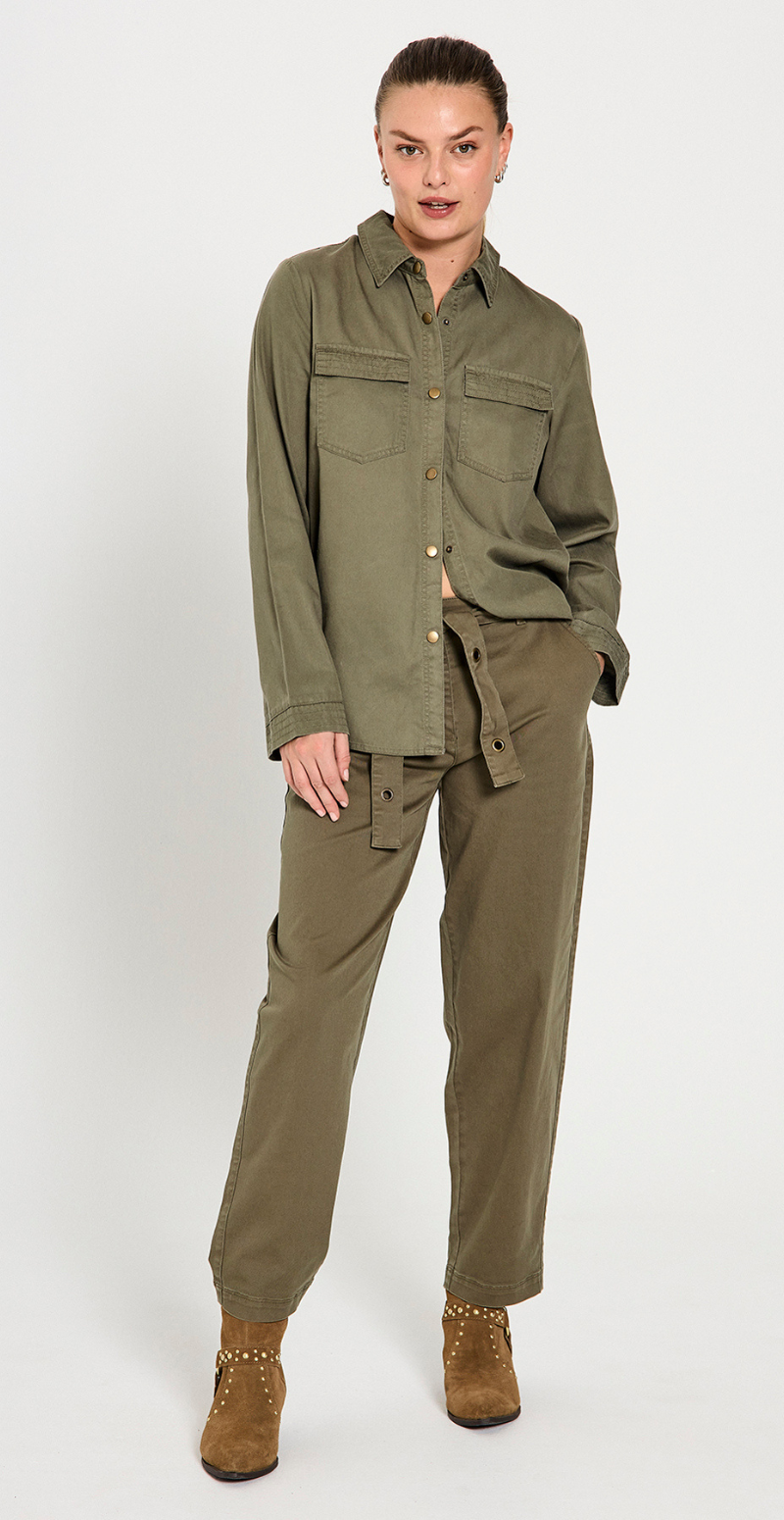 Pachino bukser med bælte deep lichen green