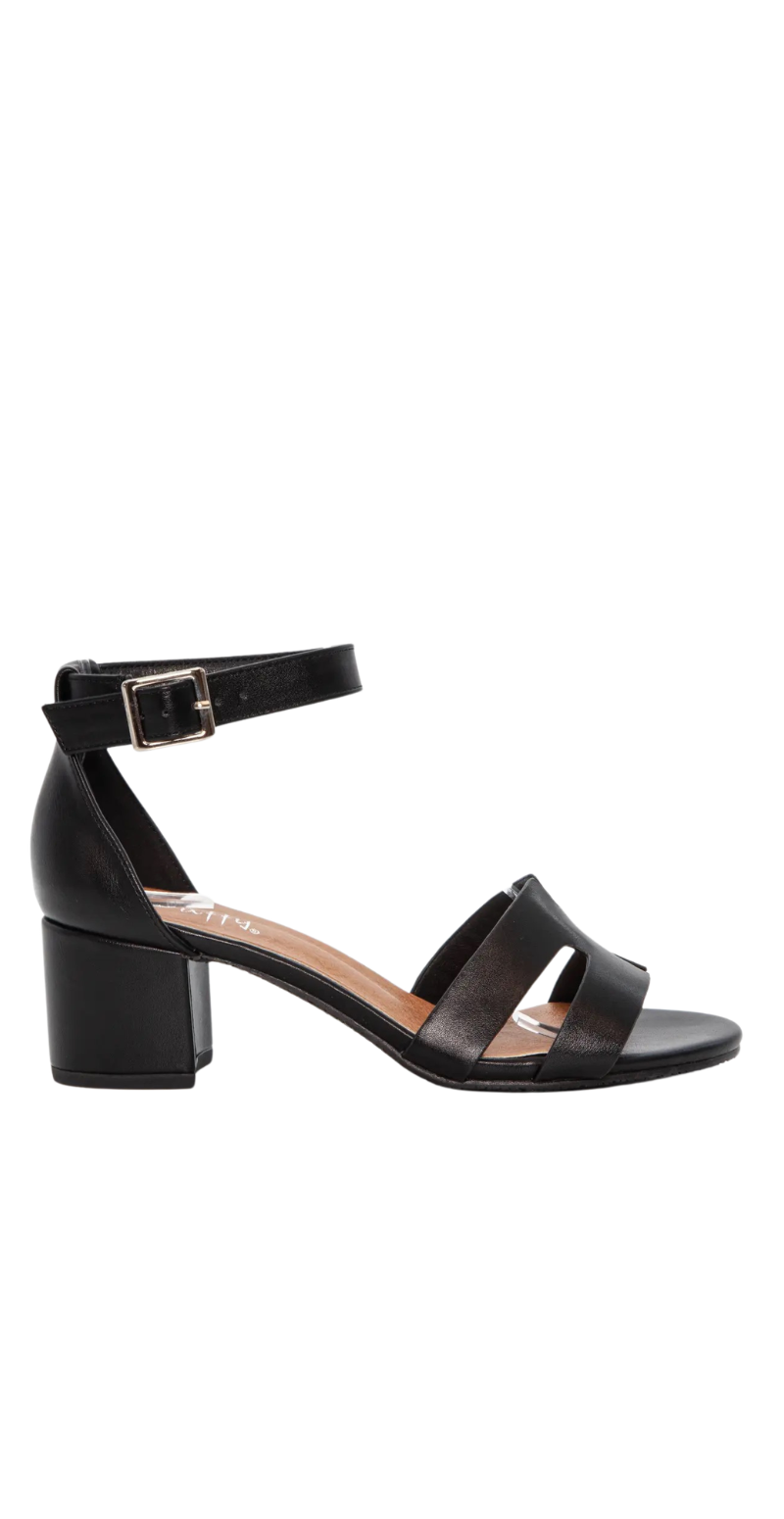 Sandal med blokhæl i trendy look sort Duffy