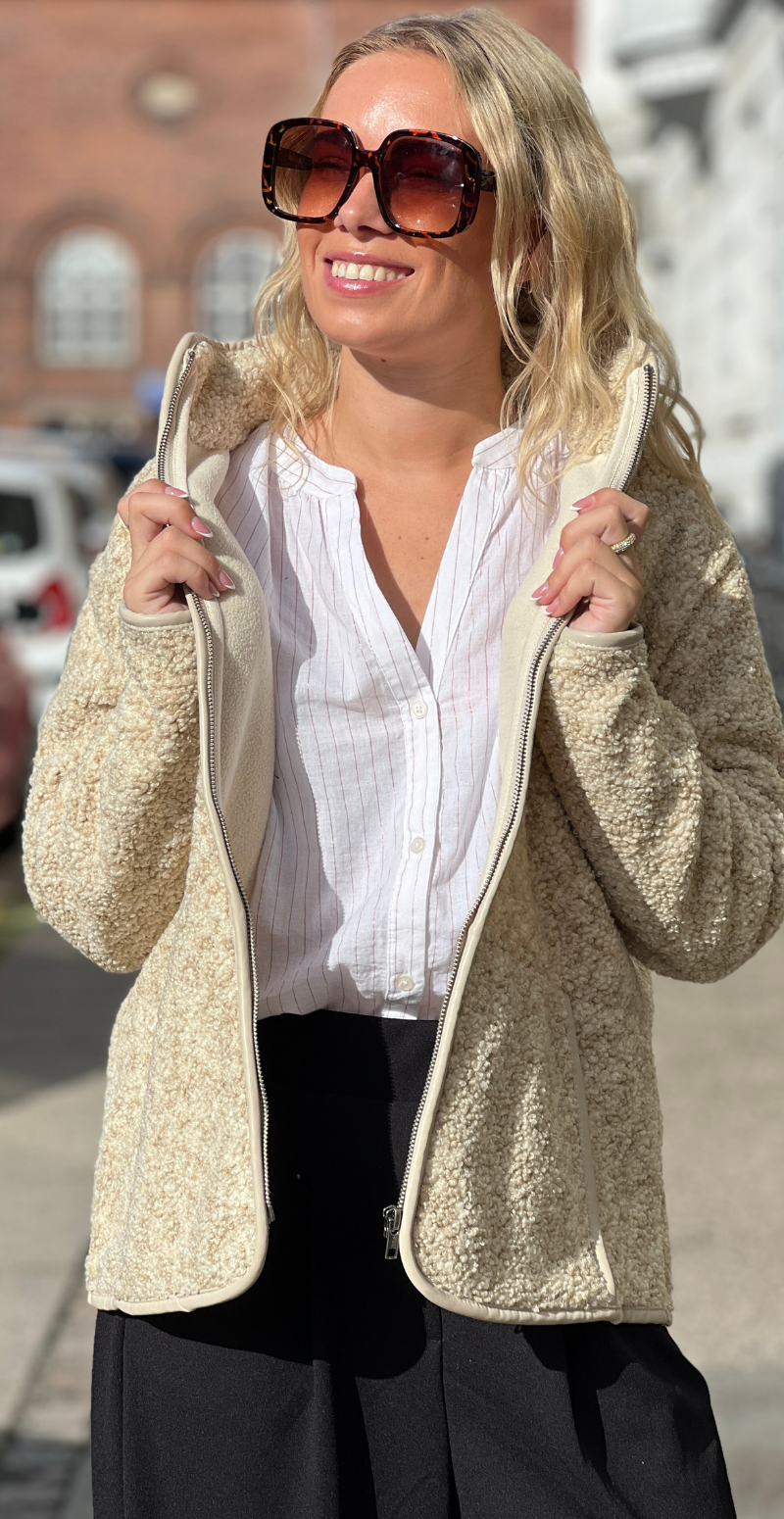 Bessie jakke i teddylook med foer beige Soya Concept