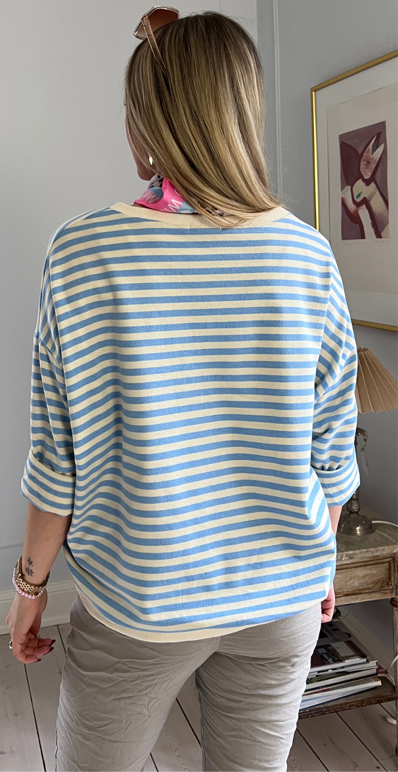 Zenia bluse i oversized pasform med striber blå/hvid LikeLondon