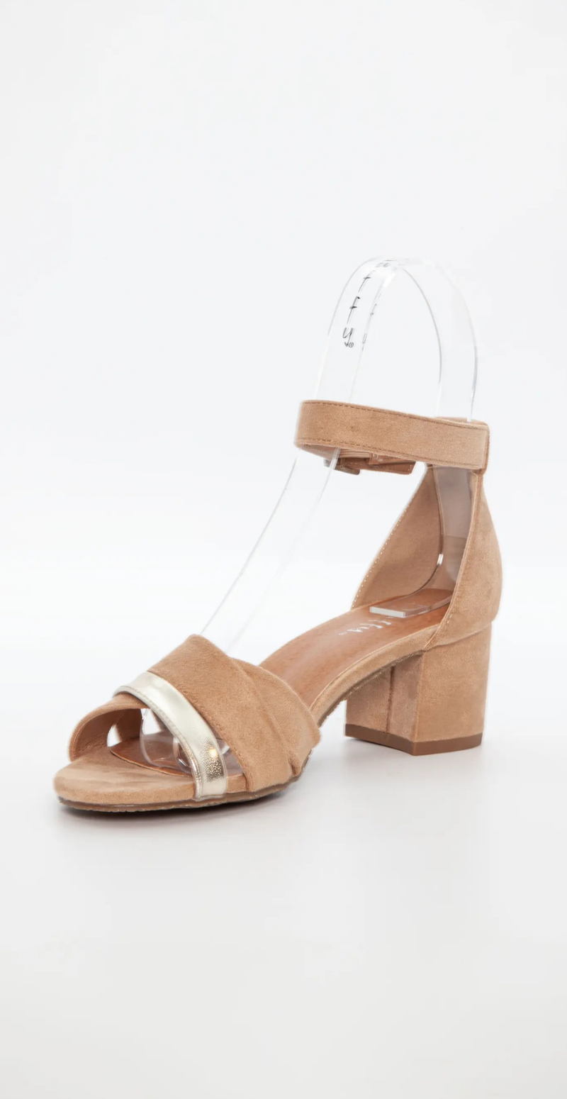 Stilet i imiteret ruskind med metallisk rem beige Duffy