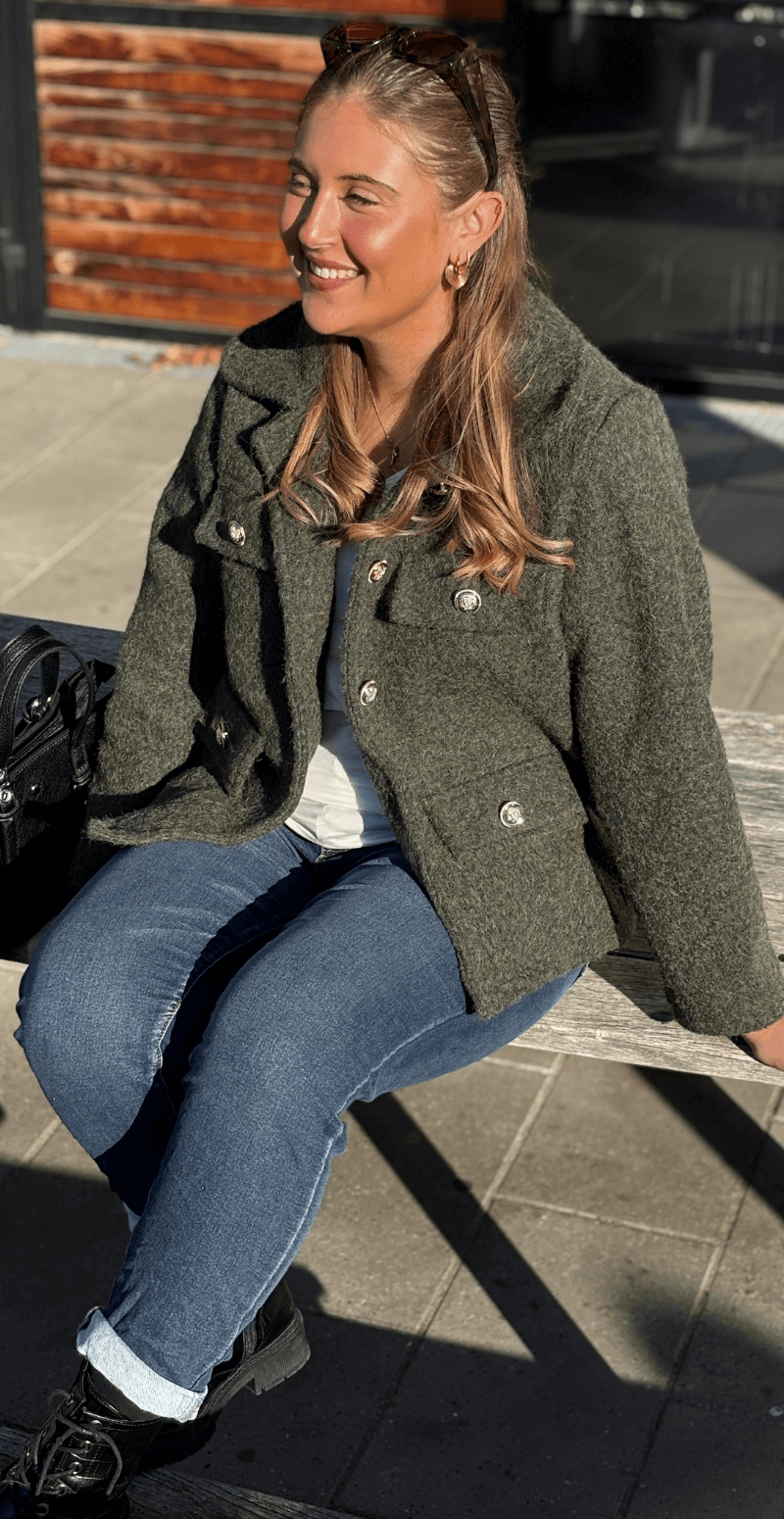 Anastacia klassisk jakke med pynteknapper military LikeLondon