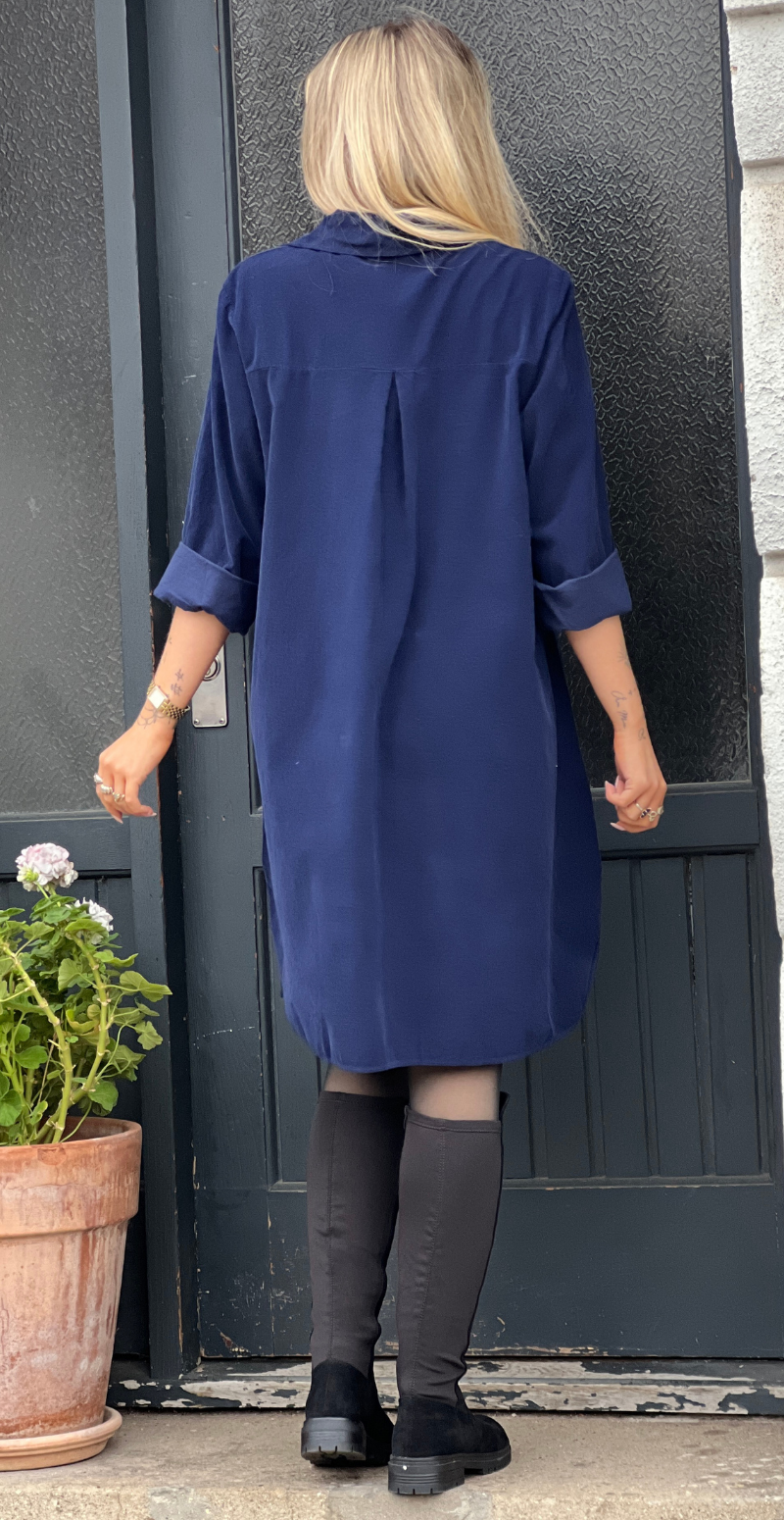 Forudbestil uge 3 Danica fløjls kjole-tunika med knapstolpe navy LikeLondon