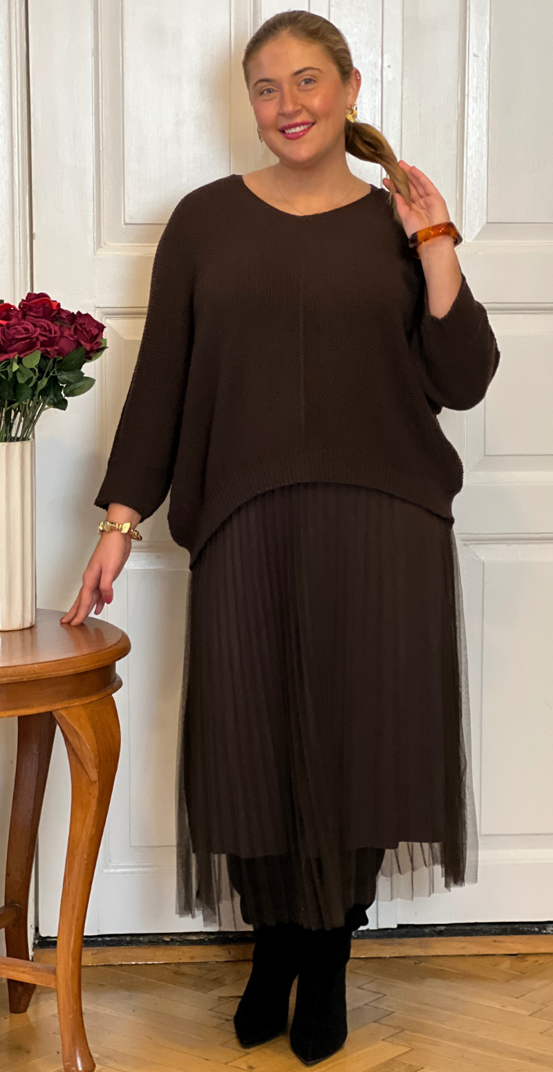 Joleen sæt med kjole og strik brun LikeLondon