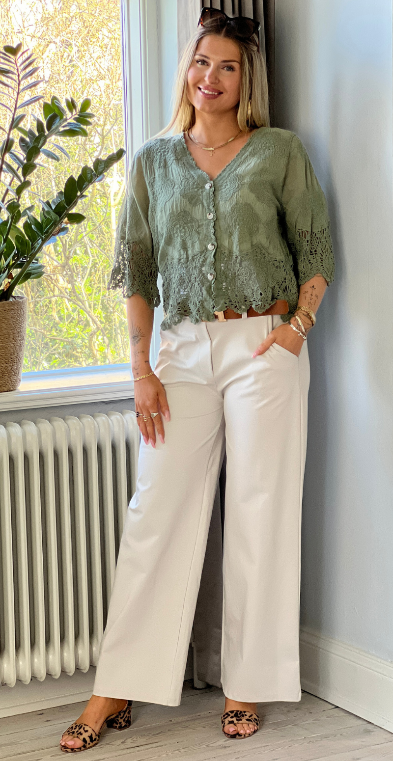 Silvia cardigan med 3/4 ærmer og hæklede kanter khaki LikeLondon