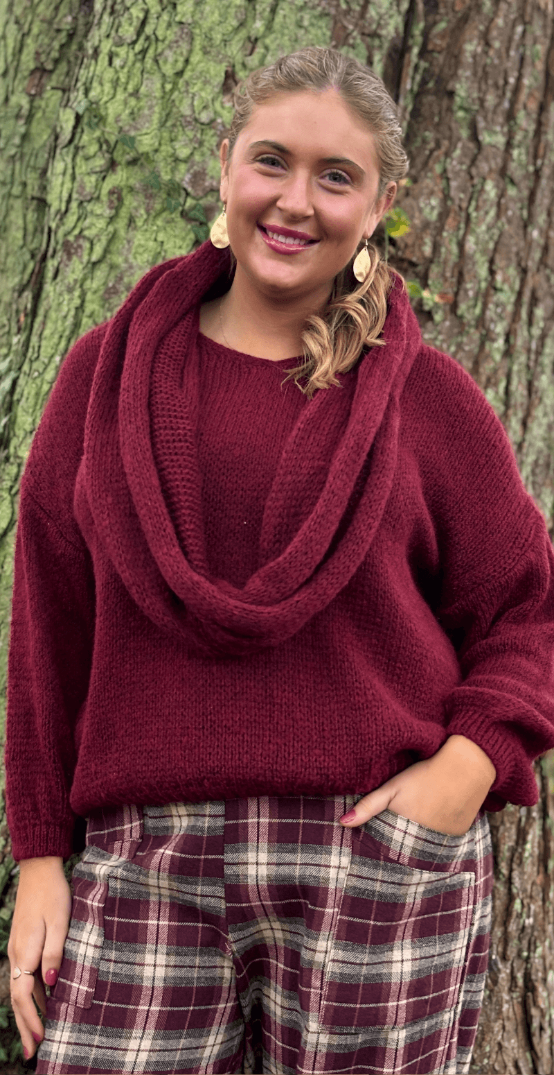Lupita uldstrik med tørklæde bordeaux LikeLondon
