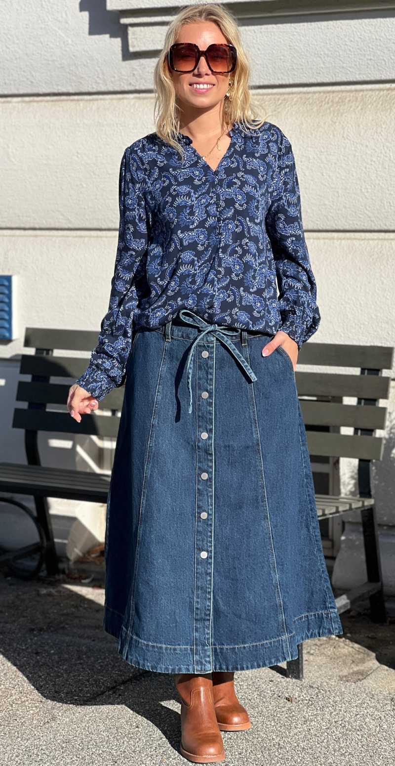 Lukan denimnederdel med knapper dark blue denim B.young