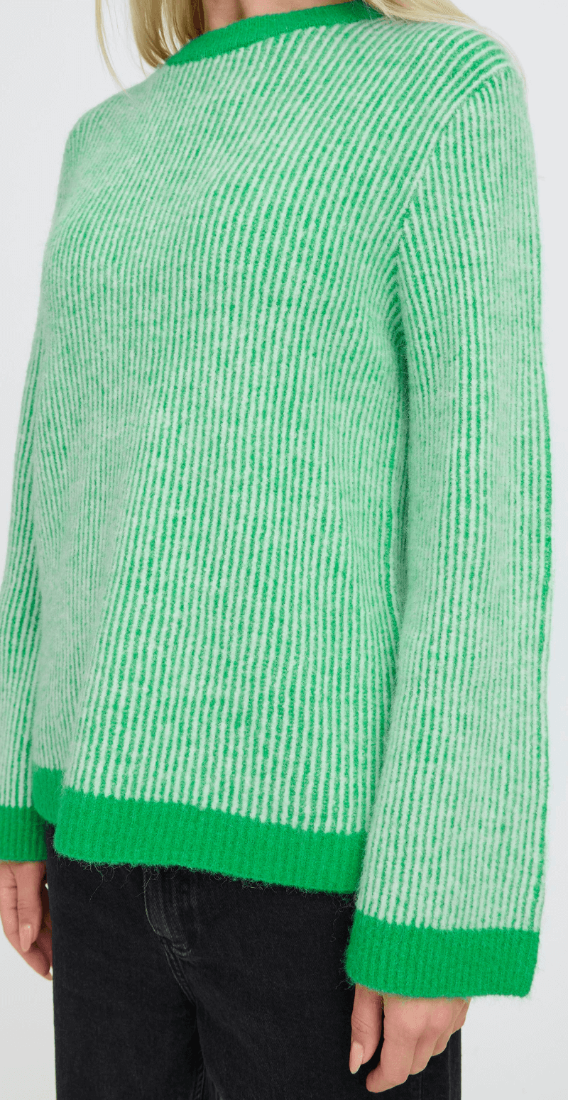 Minna jumper med striber leprechaun mix