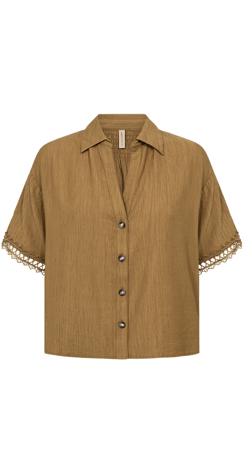 Regina skjortebluse med blondekant oliven LikeLondon
