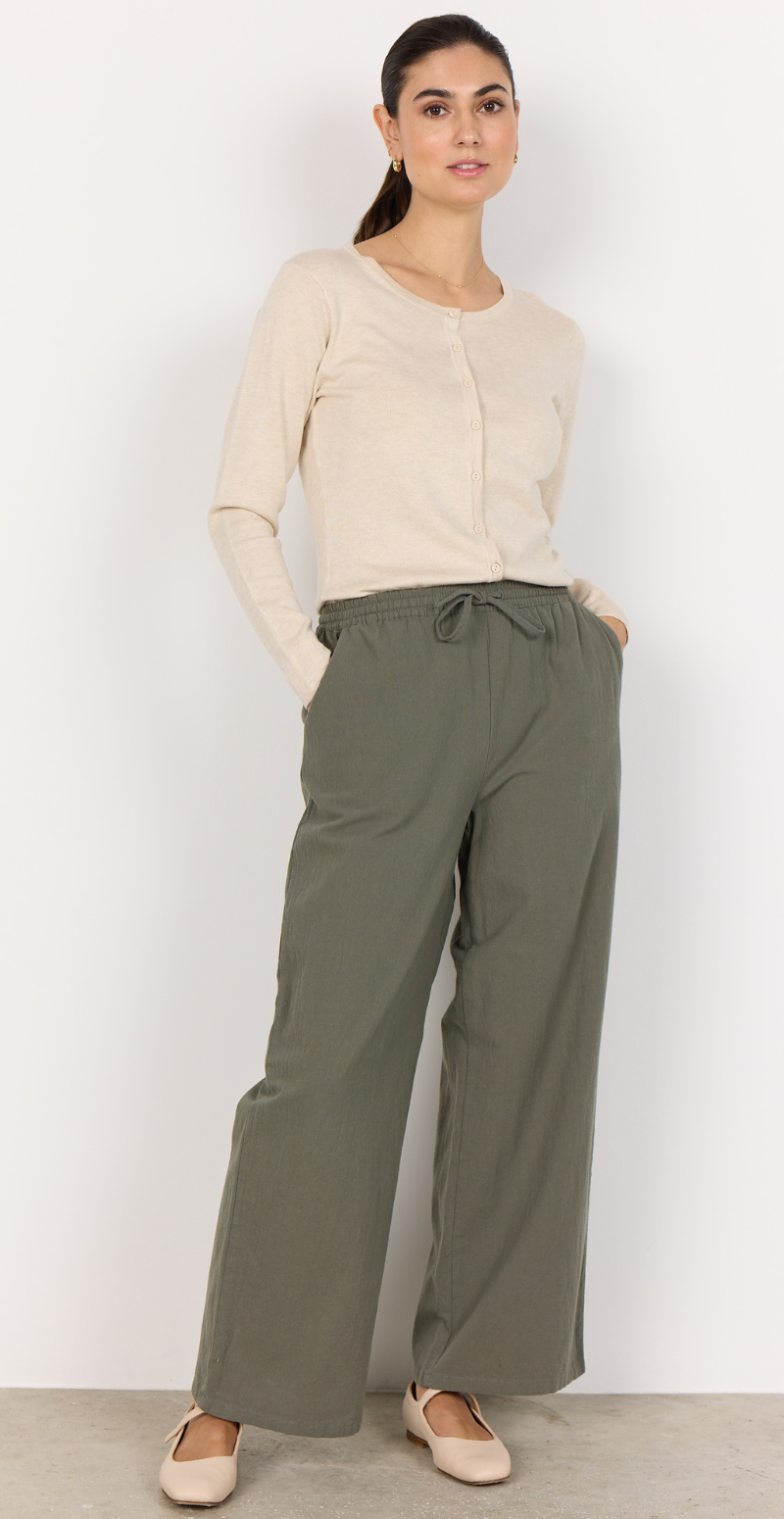 Sally buks med lige ben og lommer khaki Likelondon