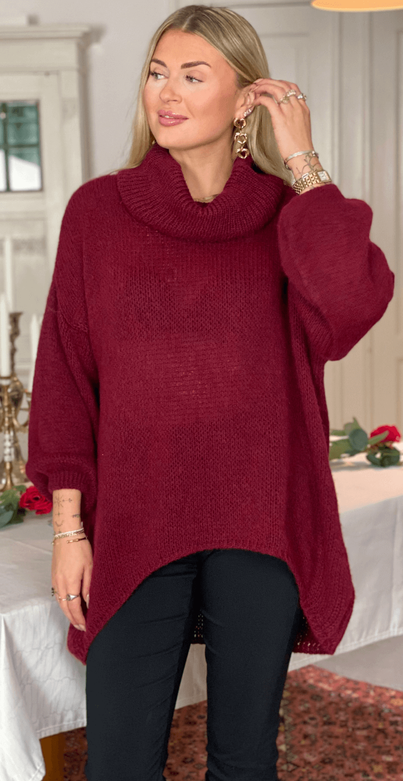Irene uldstrik med halskrave bordeaux LikeLondon