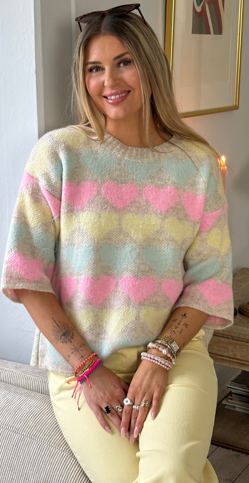 Opy kortærmet strik med hjerter beige LikeLondon