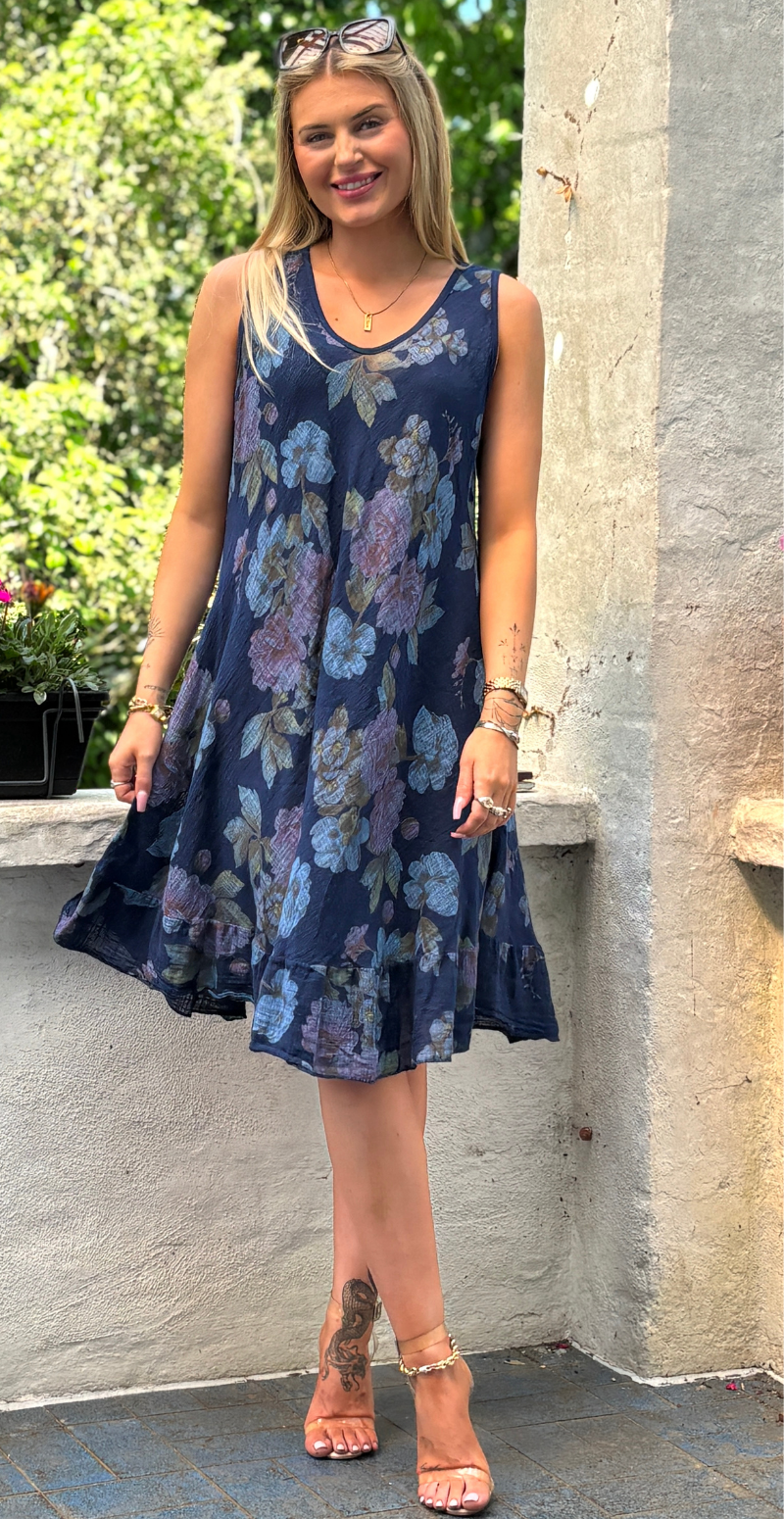 Iben kjole med blomsterprint og peplum navy LikeLondon