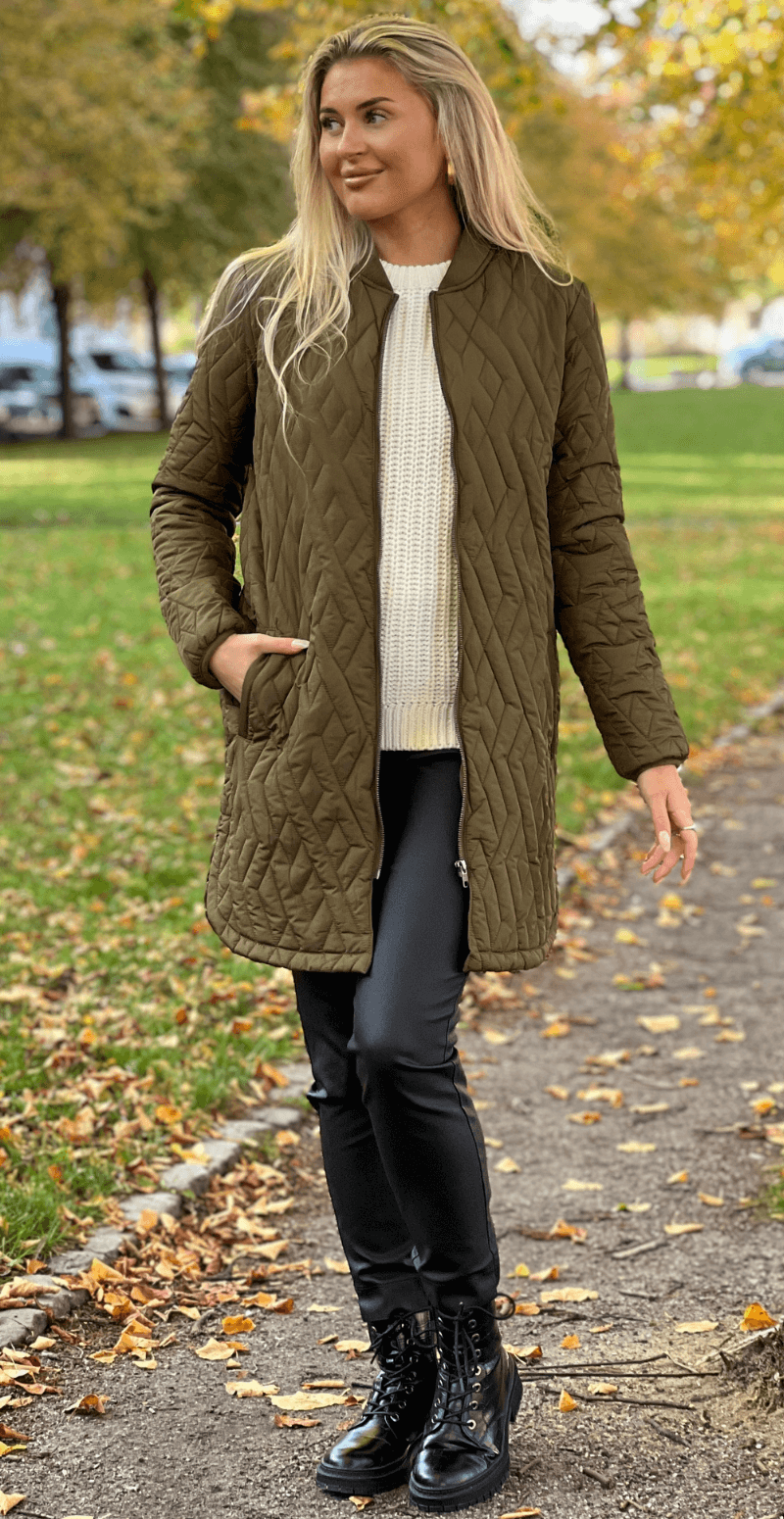 Quiltet jakke med lommer army