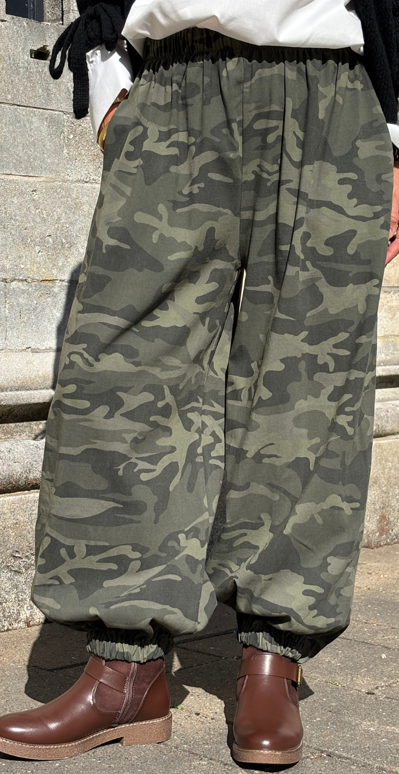 Rifa ballonbukser med camouflage print army LikeLondon