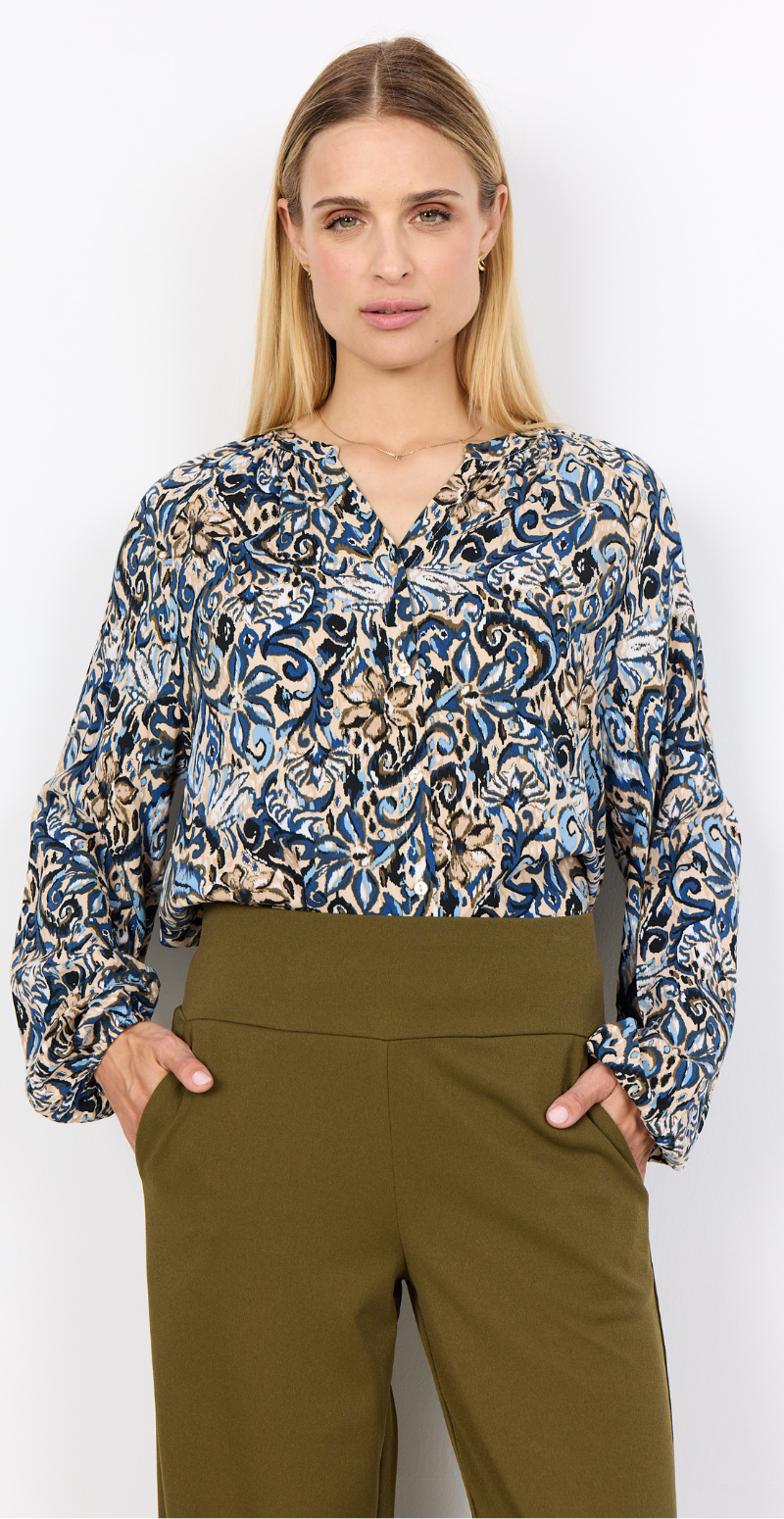 Vava gennemknappet bluse med mønster blå Soyaconcept