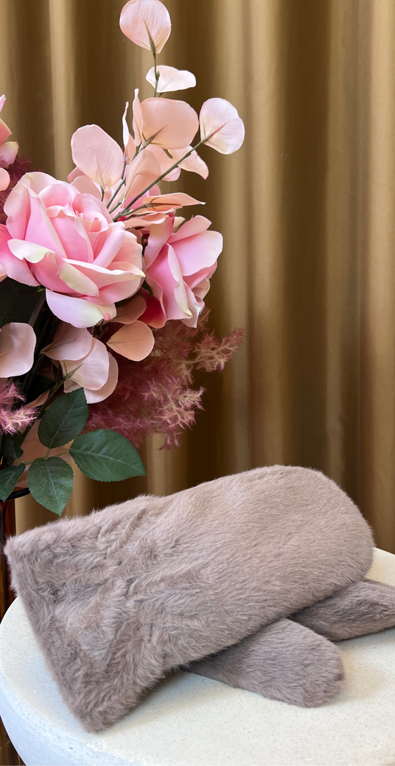Luffer med fake fur taupe LikeLondon
