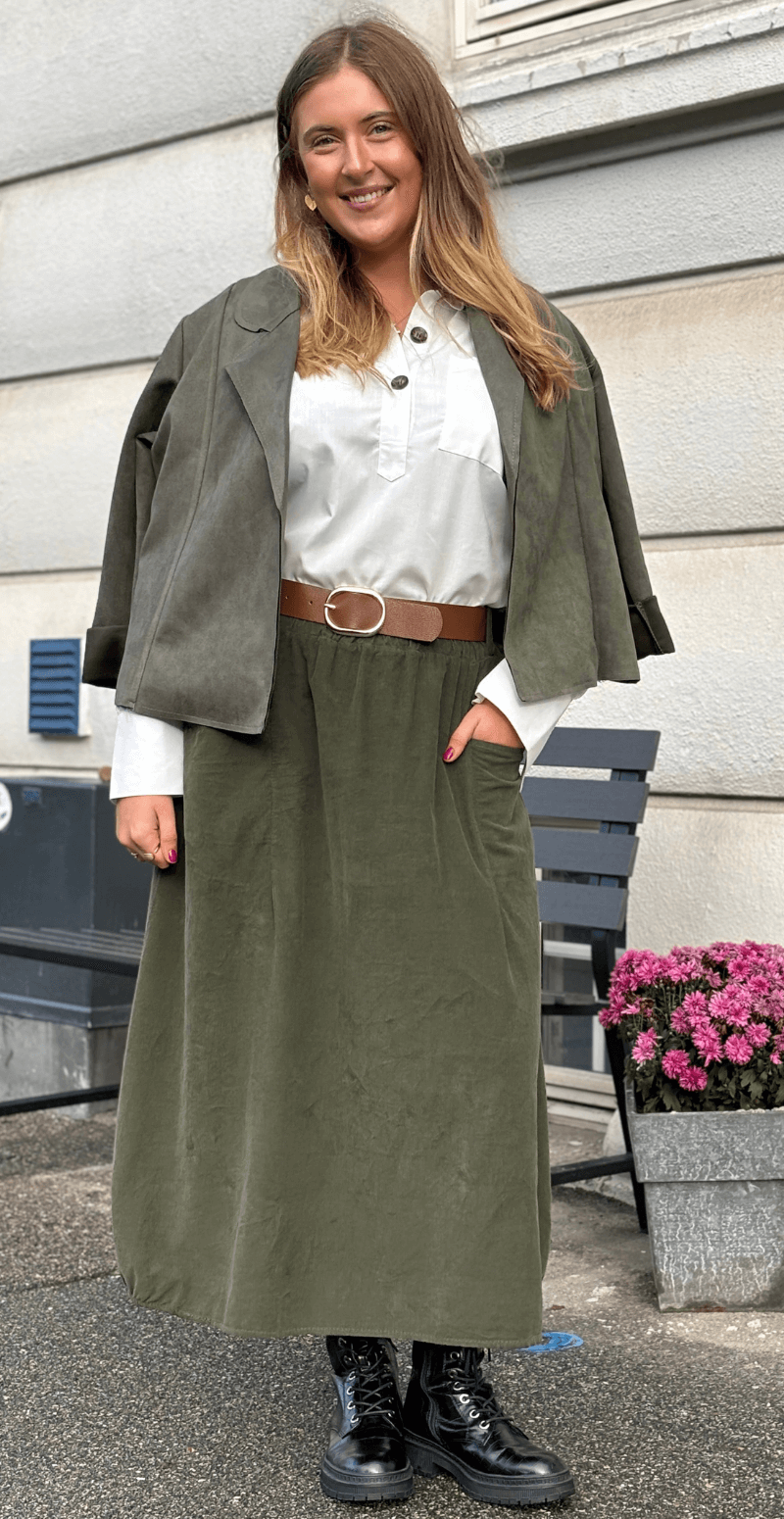 Allison fløjlsnederdel med lommer military LikeLondon