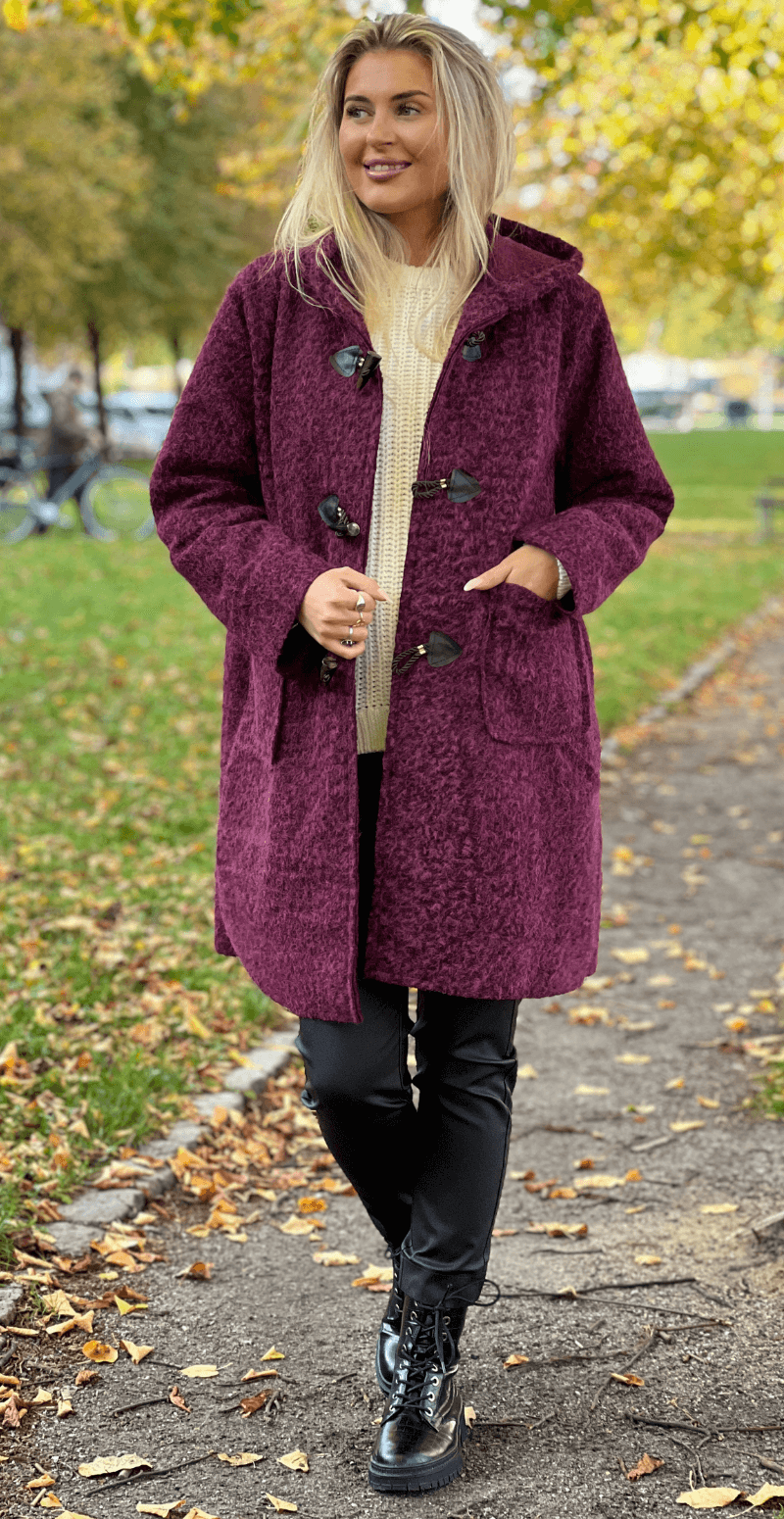 Mabel duffle coat med hætte og lommer bordeaux LikeLondon