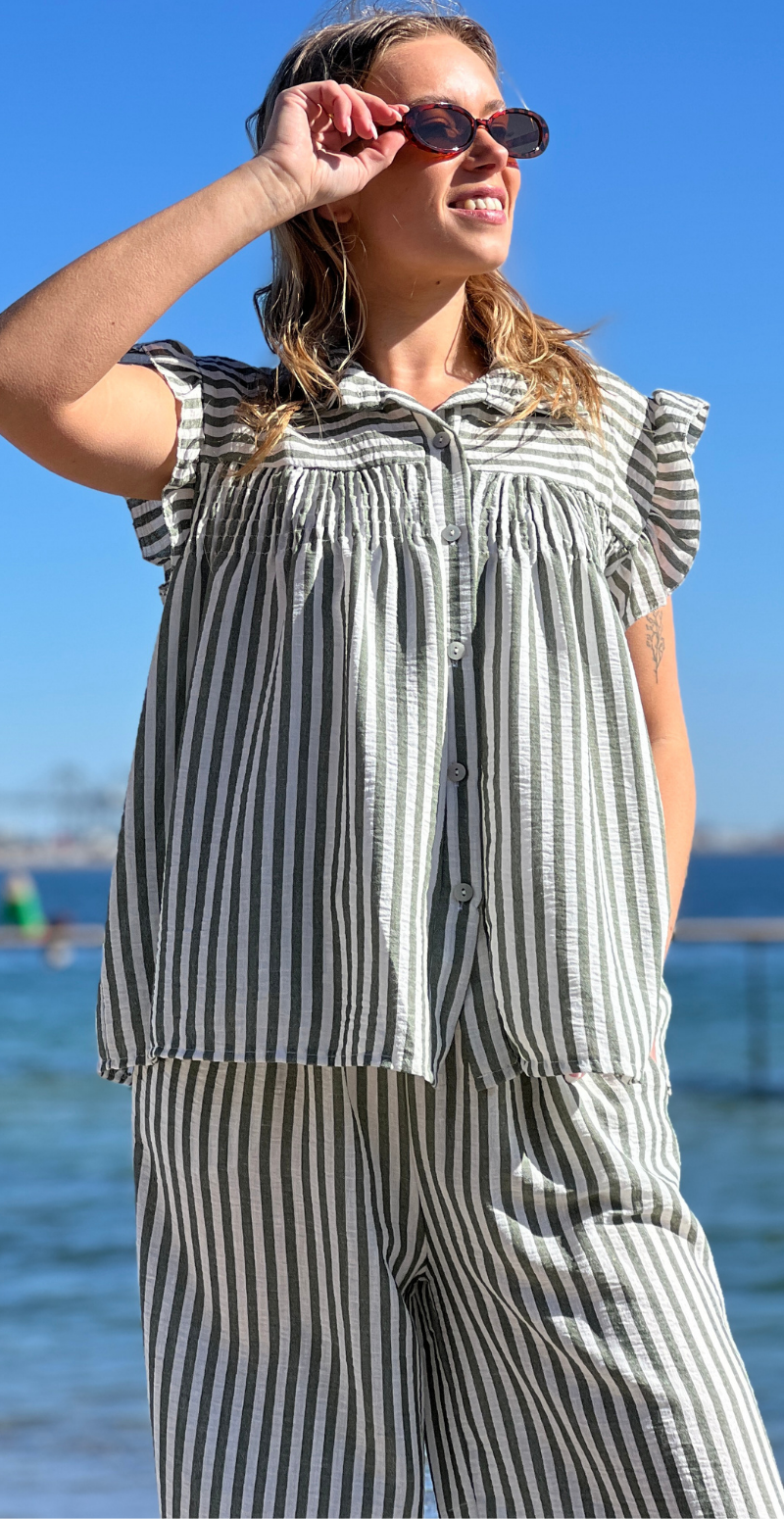 Lilje sæt med stribet bluse og bukser militare LikeLondon