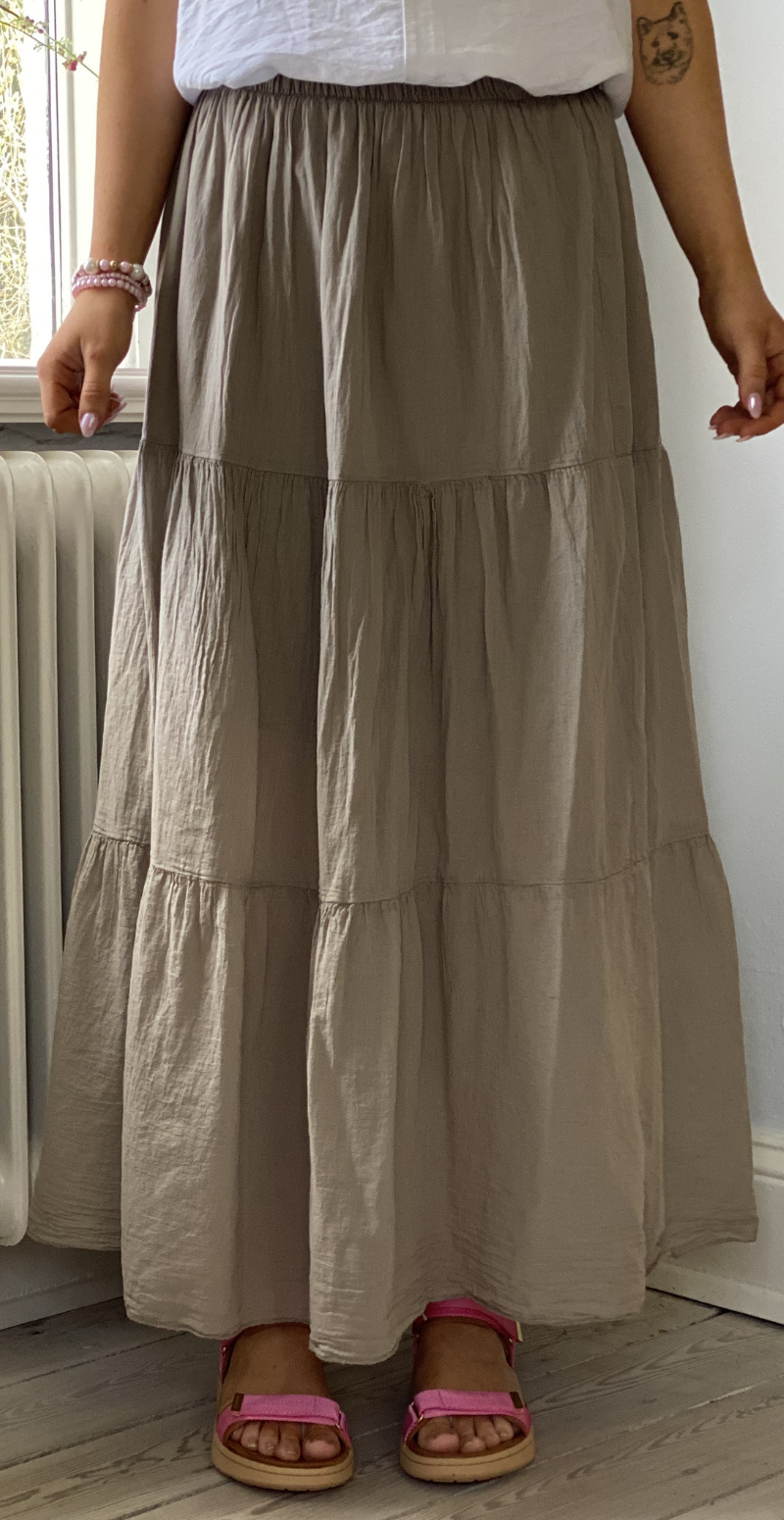 Gigi lang nederdel med peplum mocca LikeLondon