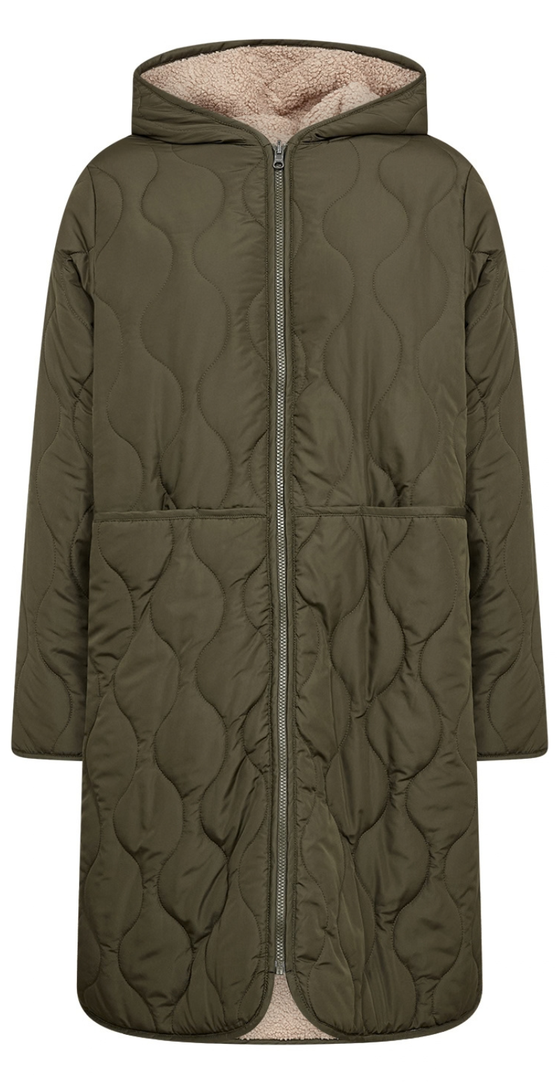 Amara lang vendbar jakke i quiltet og teddylook army LikeLondon
