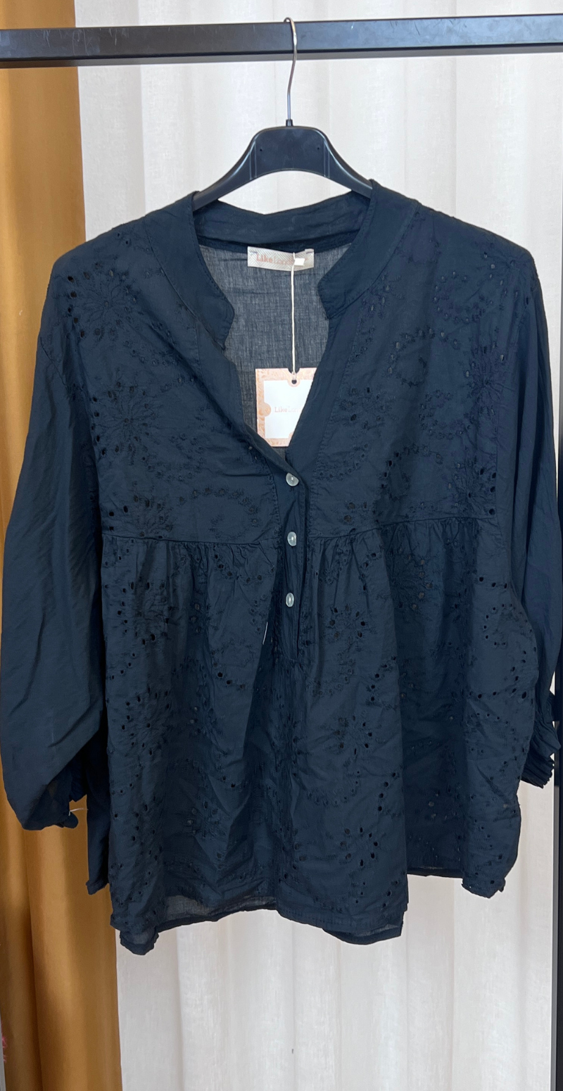 Penelope bluse med broderi anglaise sort LikeLondon