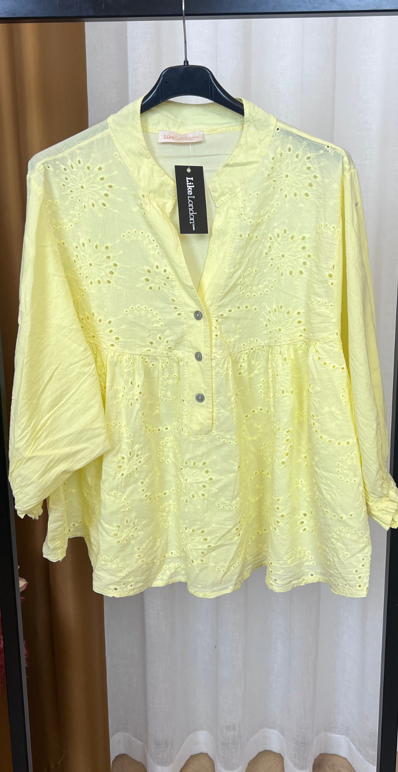Penelope bluse med broderi anglaise gul LikeLondon